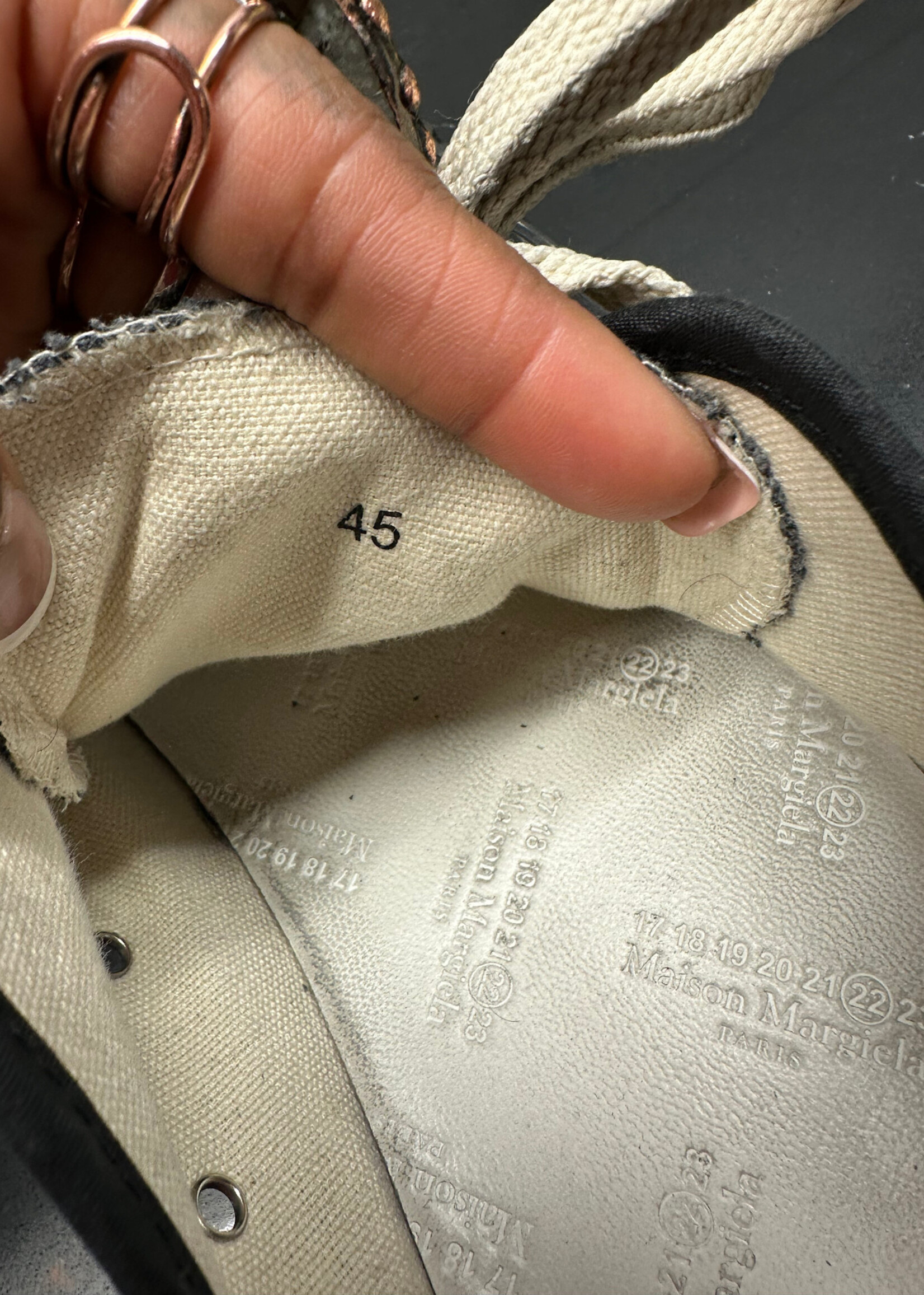 Maison Margiela Black Tabi Rubber Sole Sneakers Masc 12