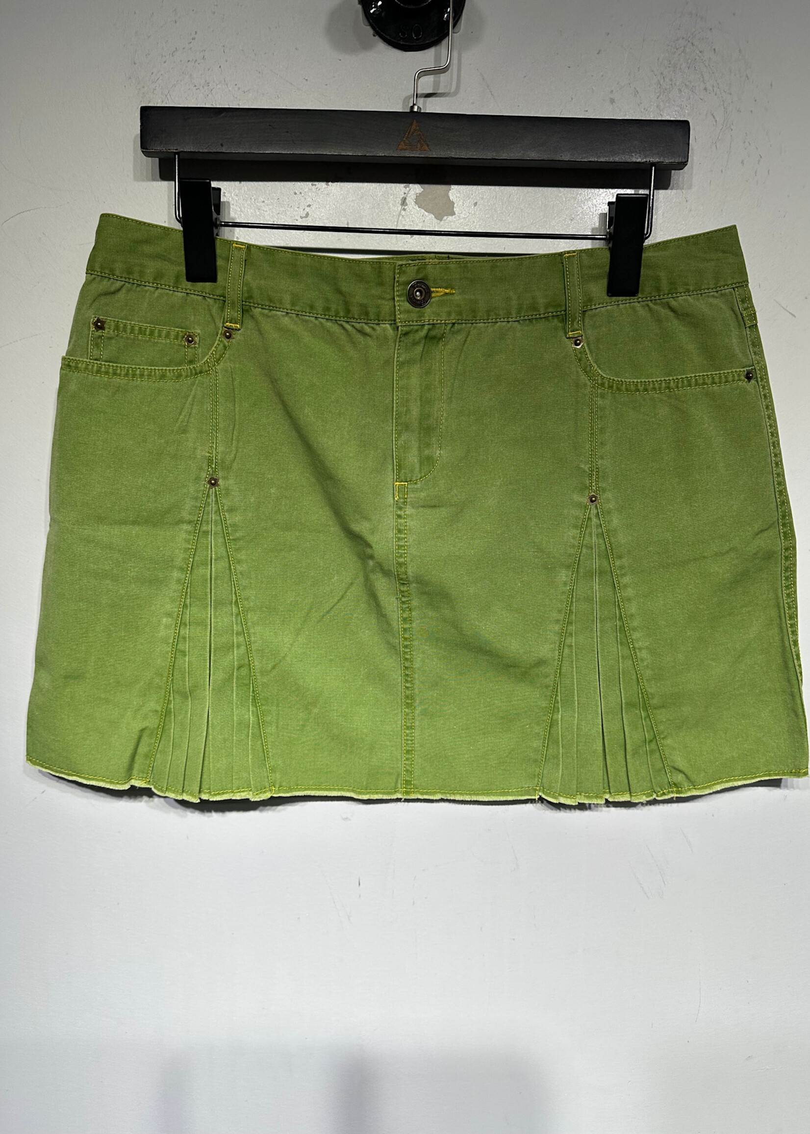 FLORUCCI GREEN PLEATED SKIRT 32