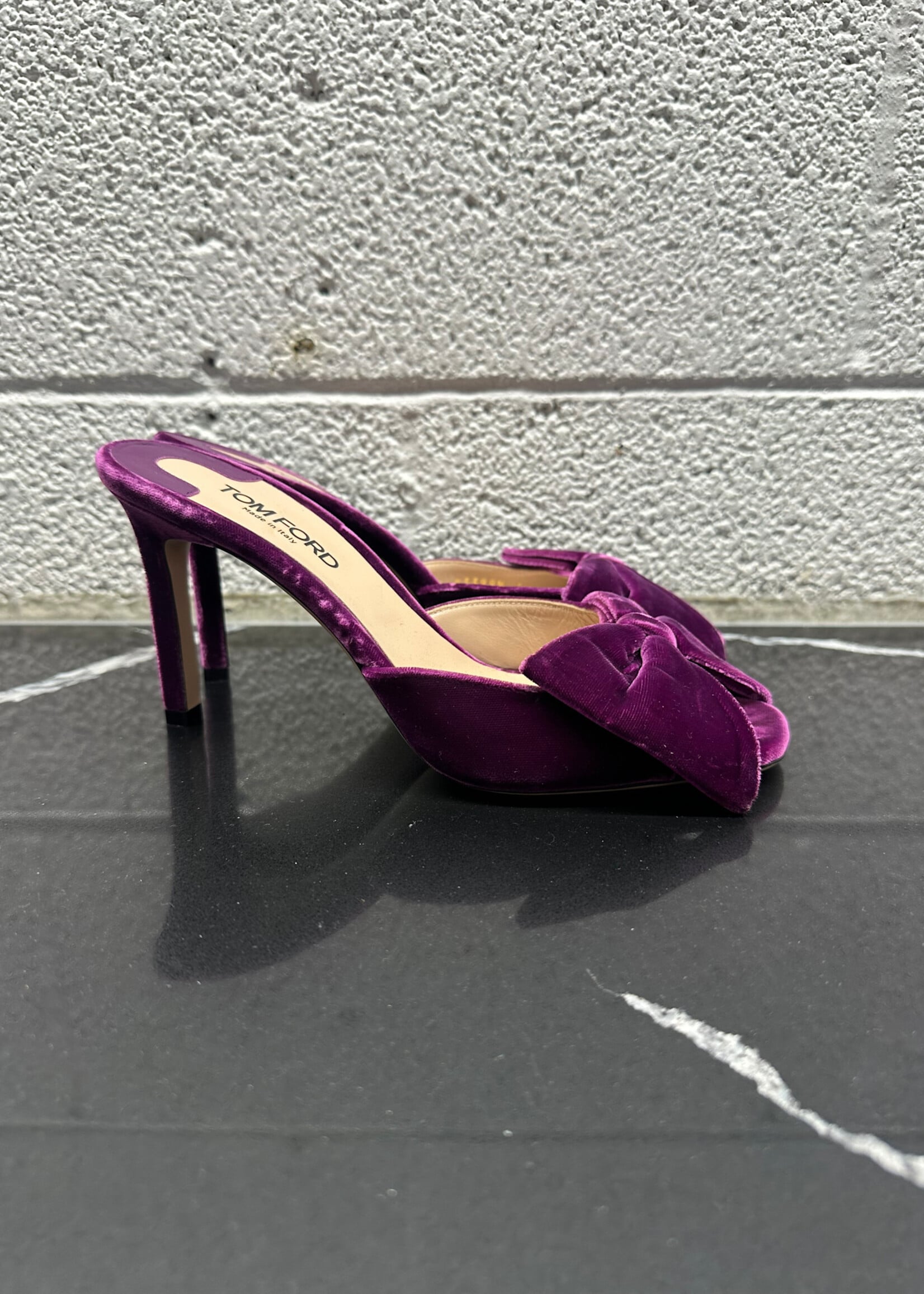 Tom Ford Purple Velvet Bow Heels Fem 38 / 7.5