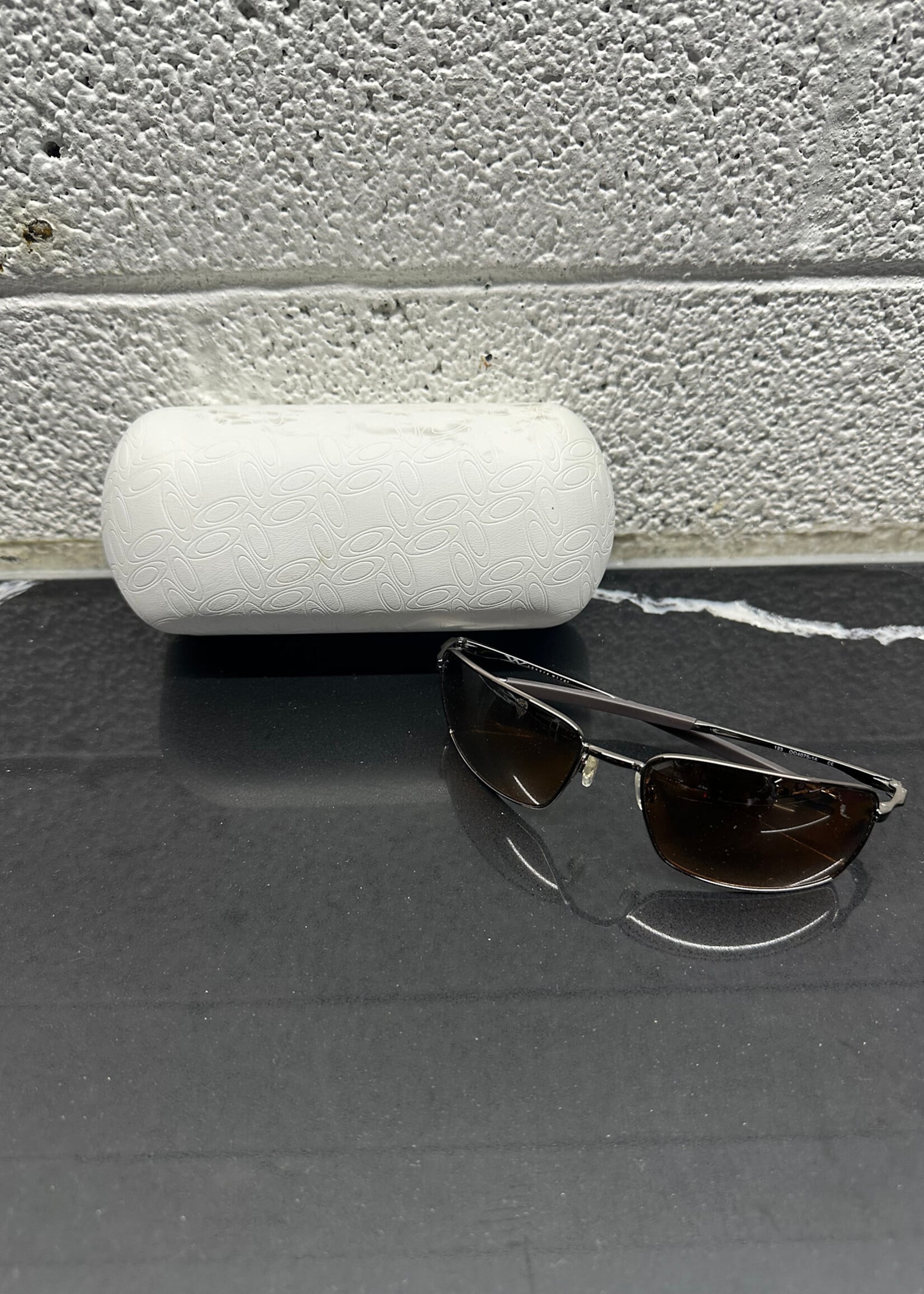 Oakley Wire Sunglasses W CASE