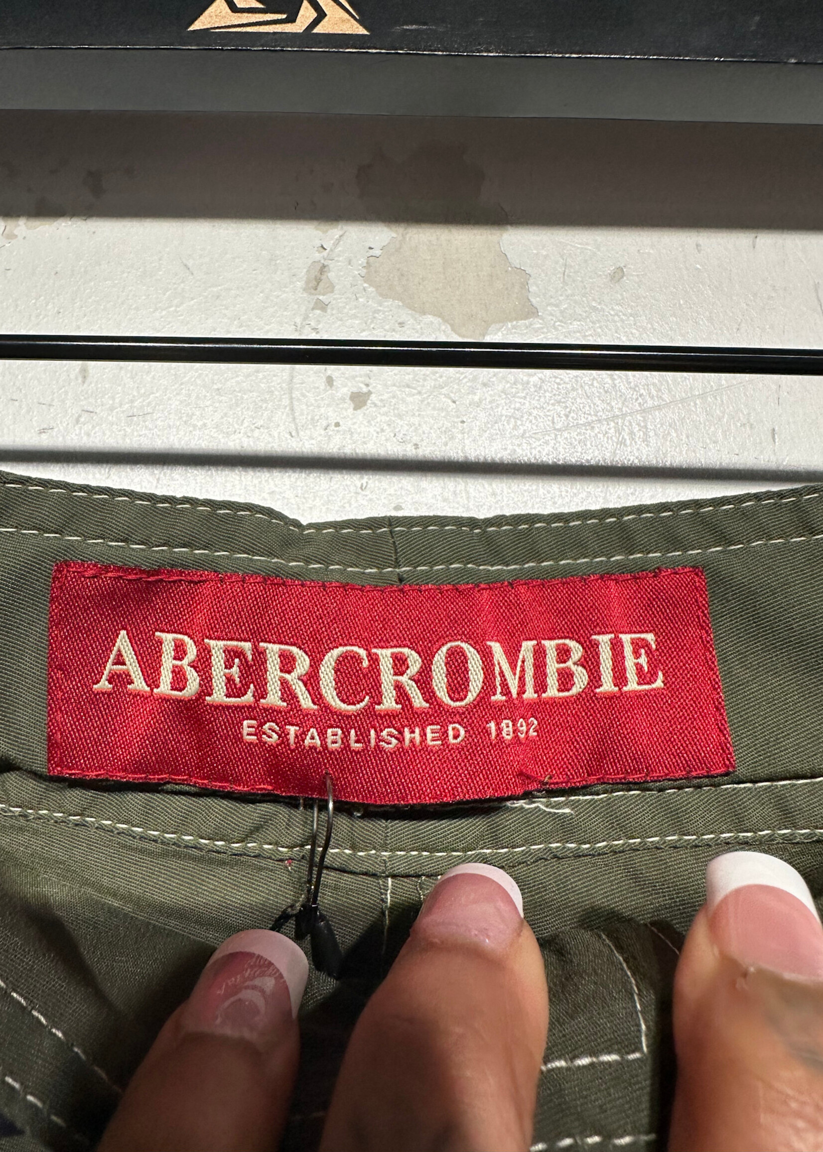 Abercrombie 2000s Olive Green Board Shorts Masc 33