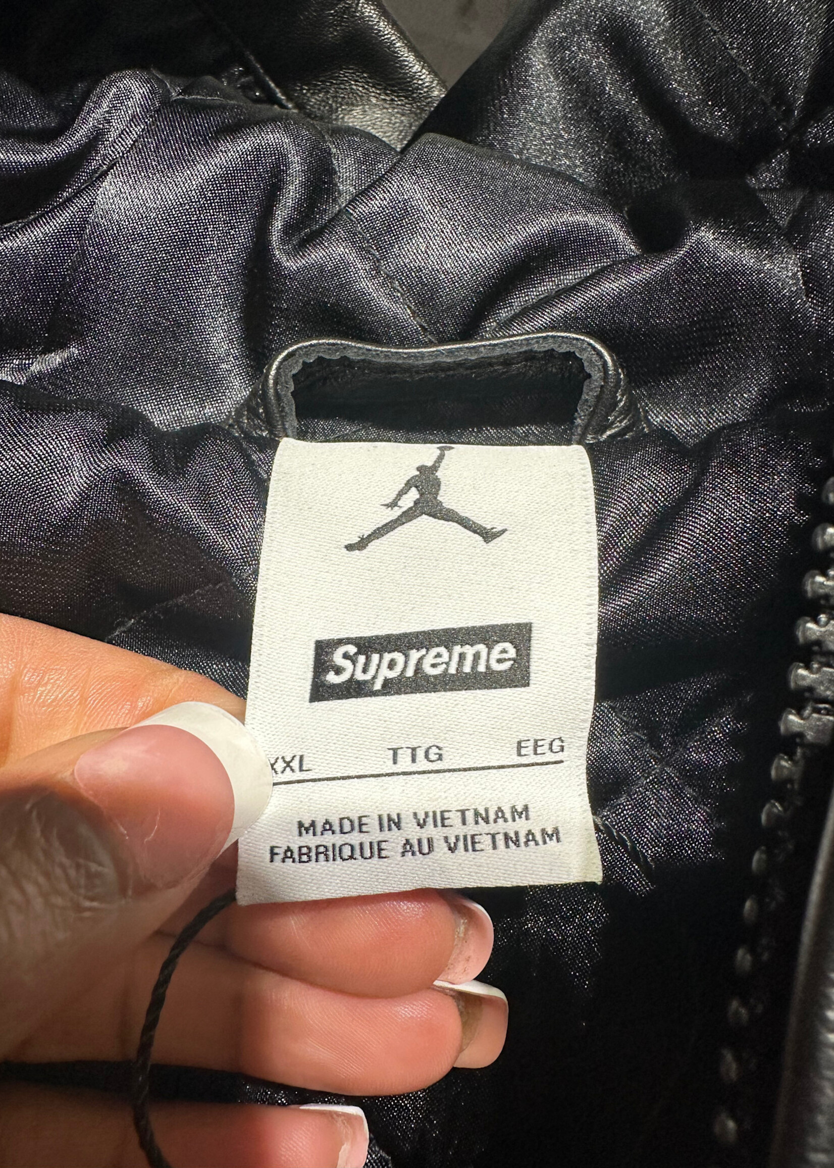 Supreme x Jordan Hooded Leather JKT Black Masc XXL