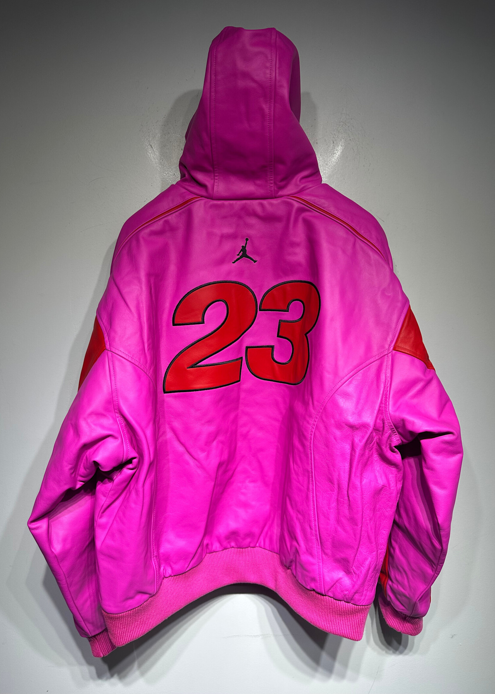Supreme x Jordan Hooded Leather JKT Pink Masc XXL