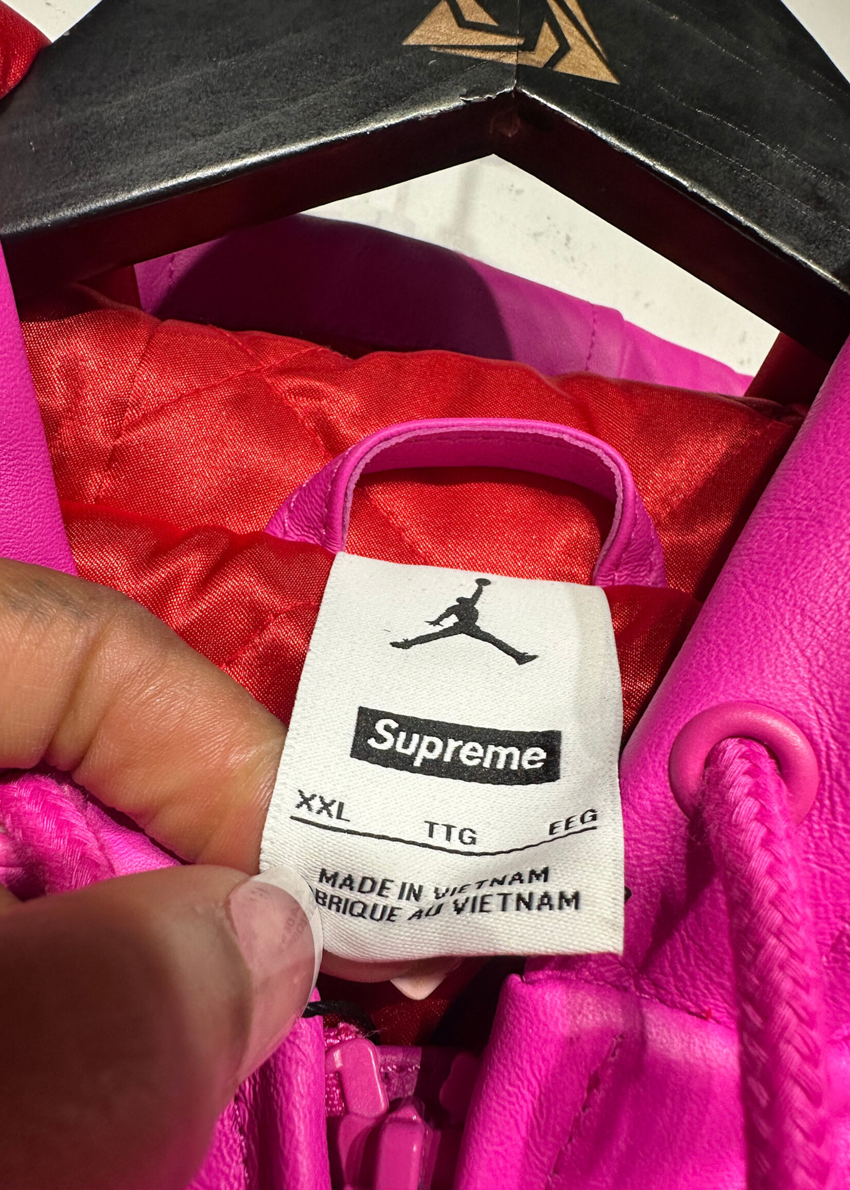 Supreme x Jordan Hooded Leather JKT Pink Masc XXL