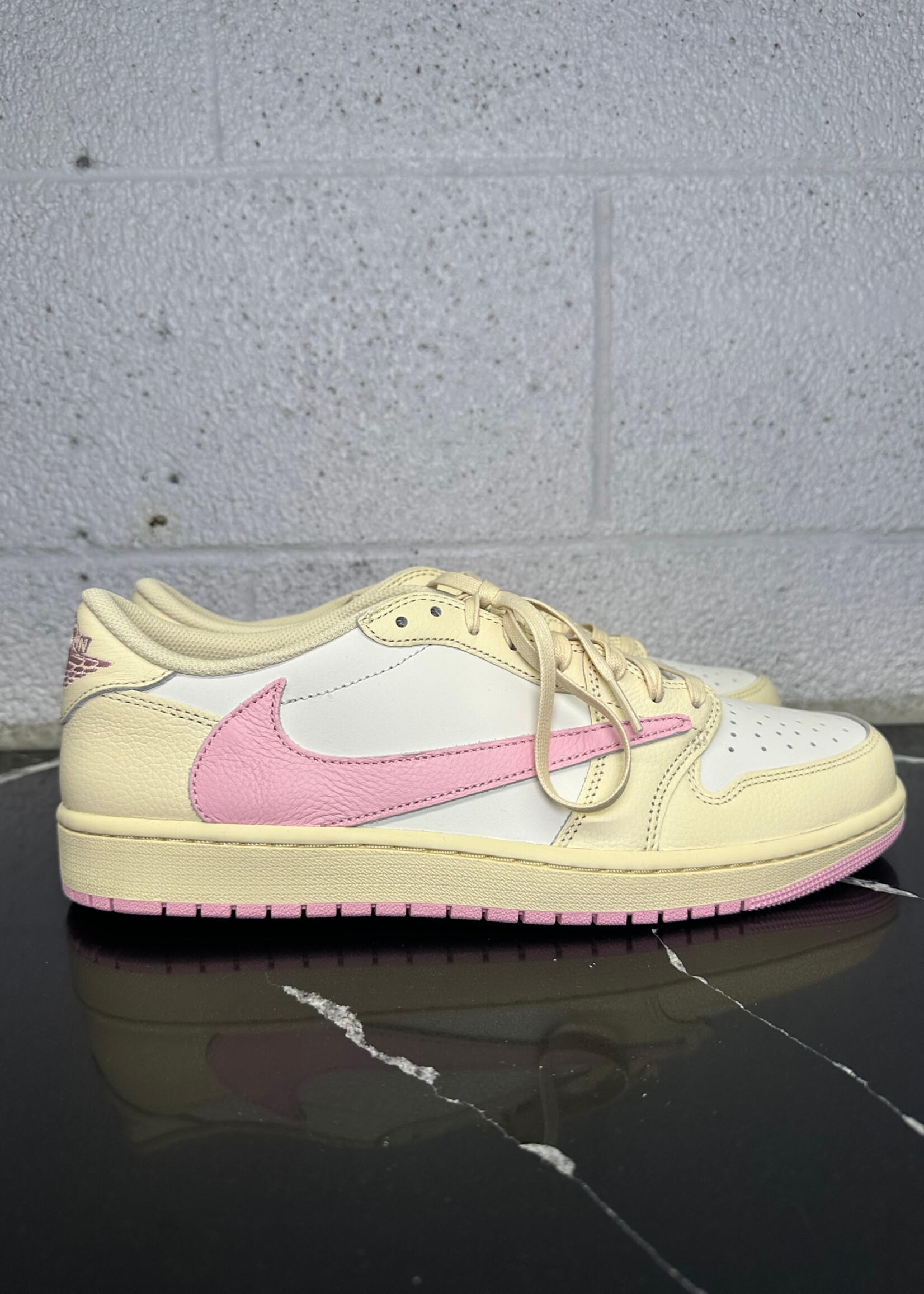 Jordan 1 Low x Travis Scott Shy Pink Masc 12