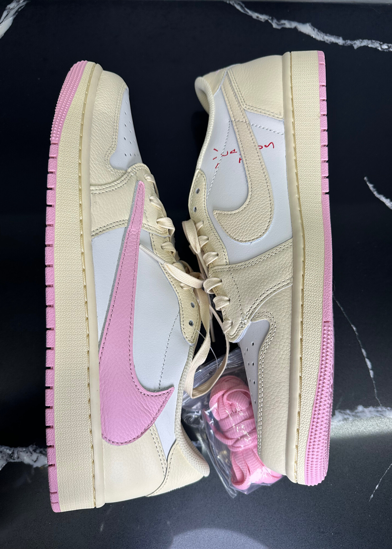 Jordan 1 Low x Travis Scott Shy Pink Masc 12