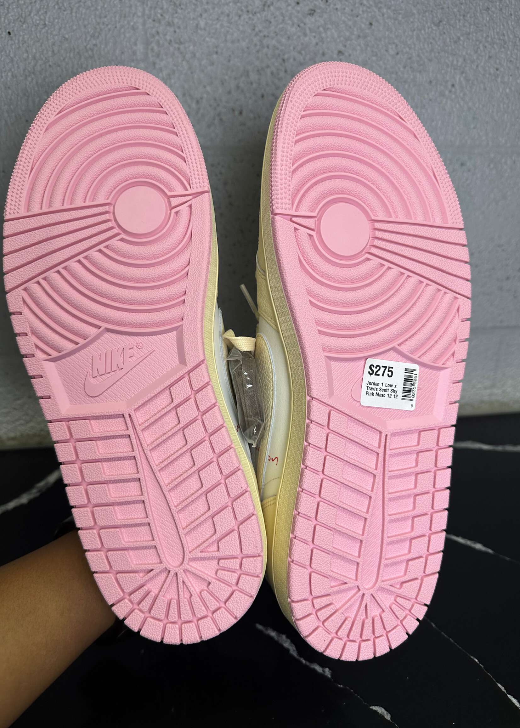 Jordan 1 Low x Travis Scott Shy Pink Masc 12