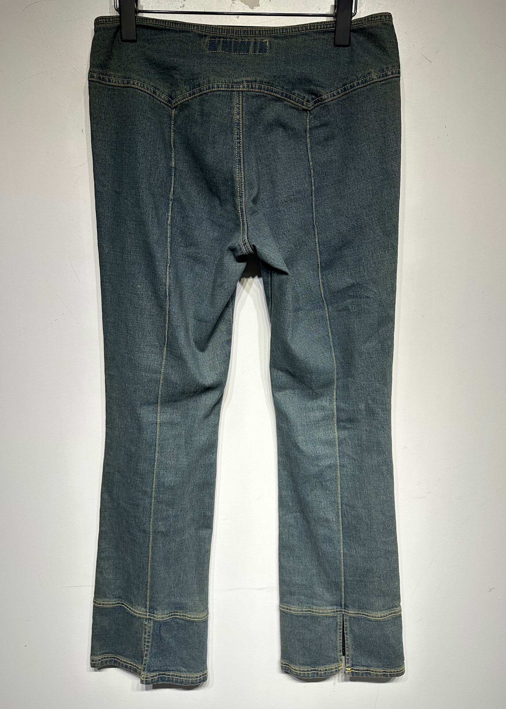 Revolt USA Studded Belted Y2K Jeans 11/Fem 31