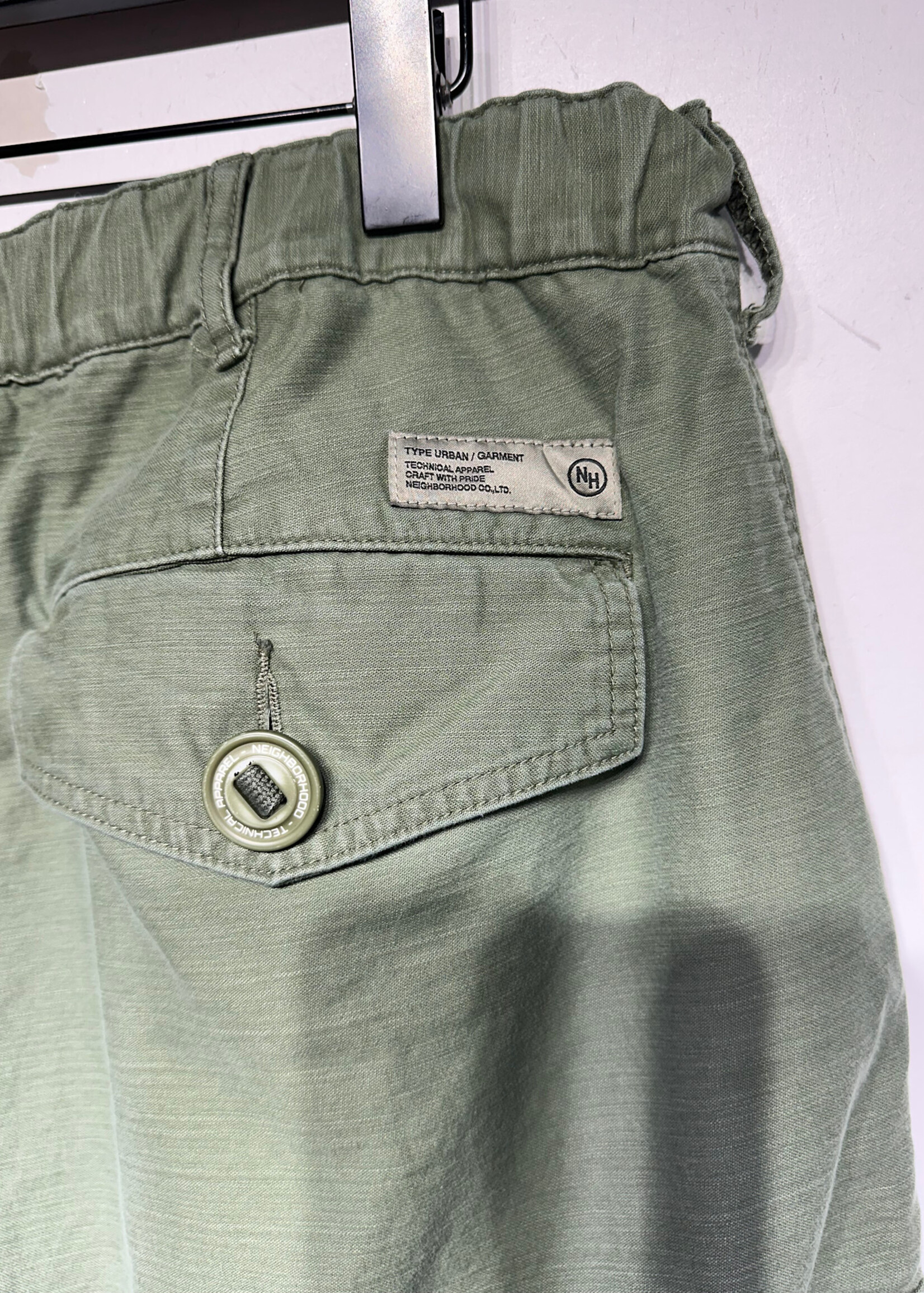 Neighborhood Green Cargo Shorts Masc 38