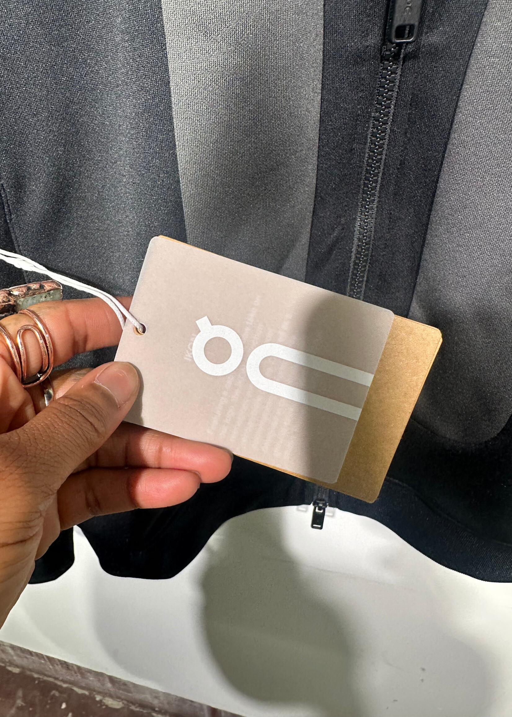 On Cloud Paneled Grey / Black Track Jacket Masc M