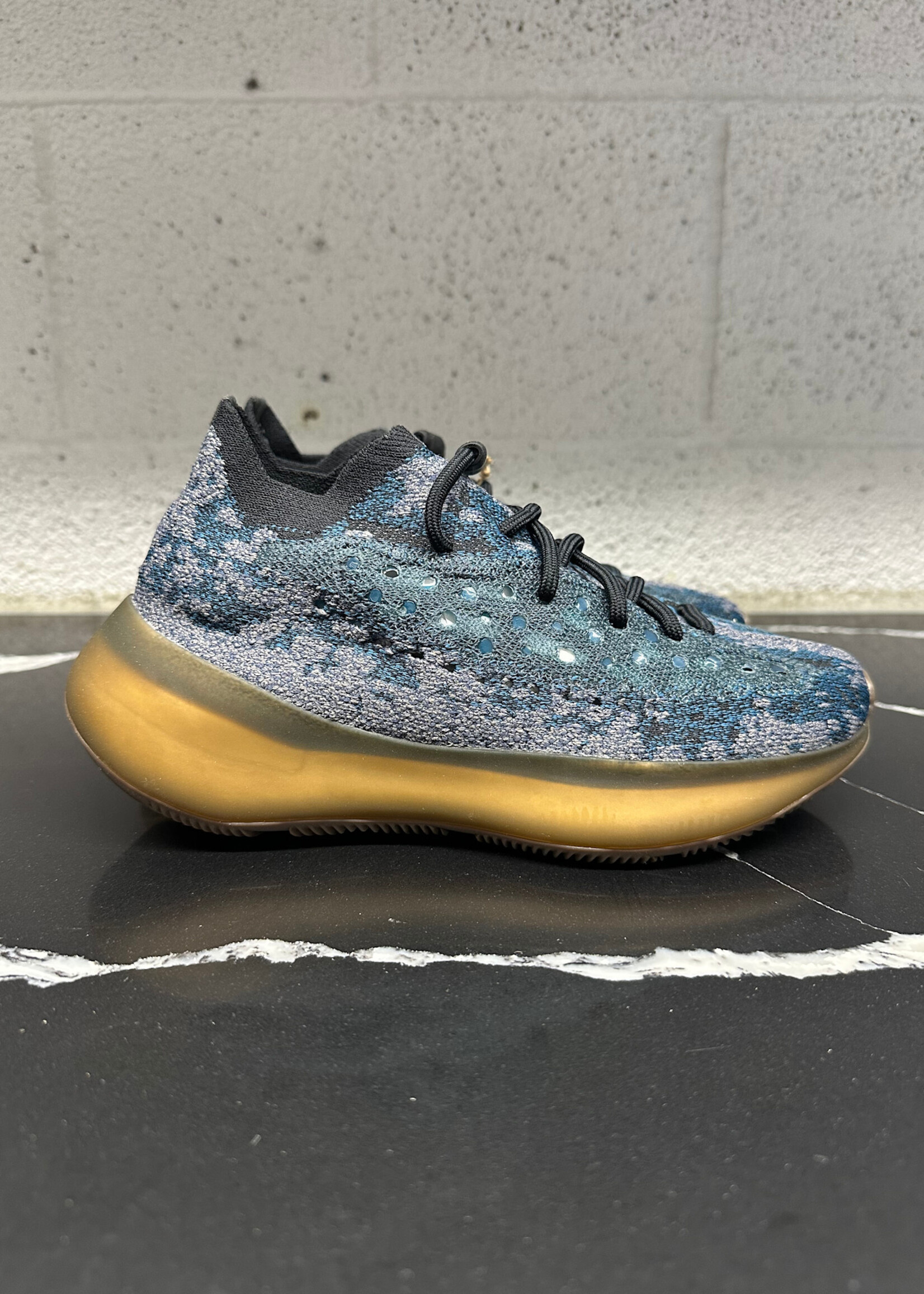Yeezy 380 Boosts Covell Blue Sneakers 5.5 Fem