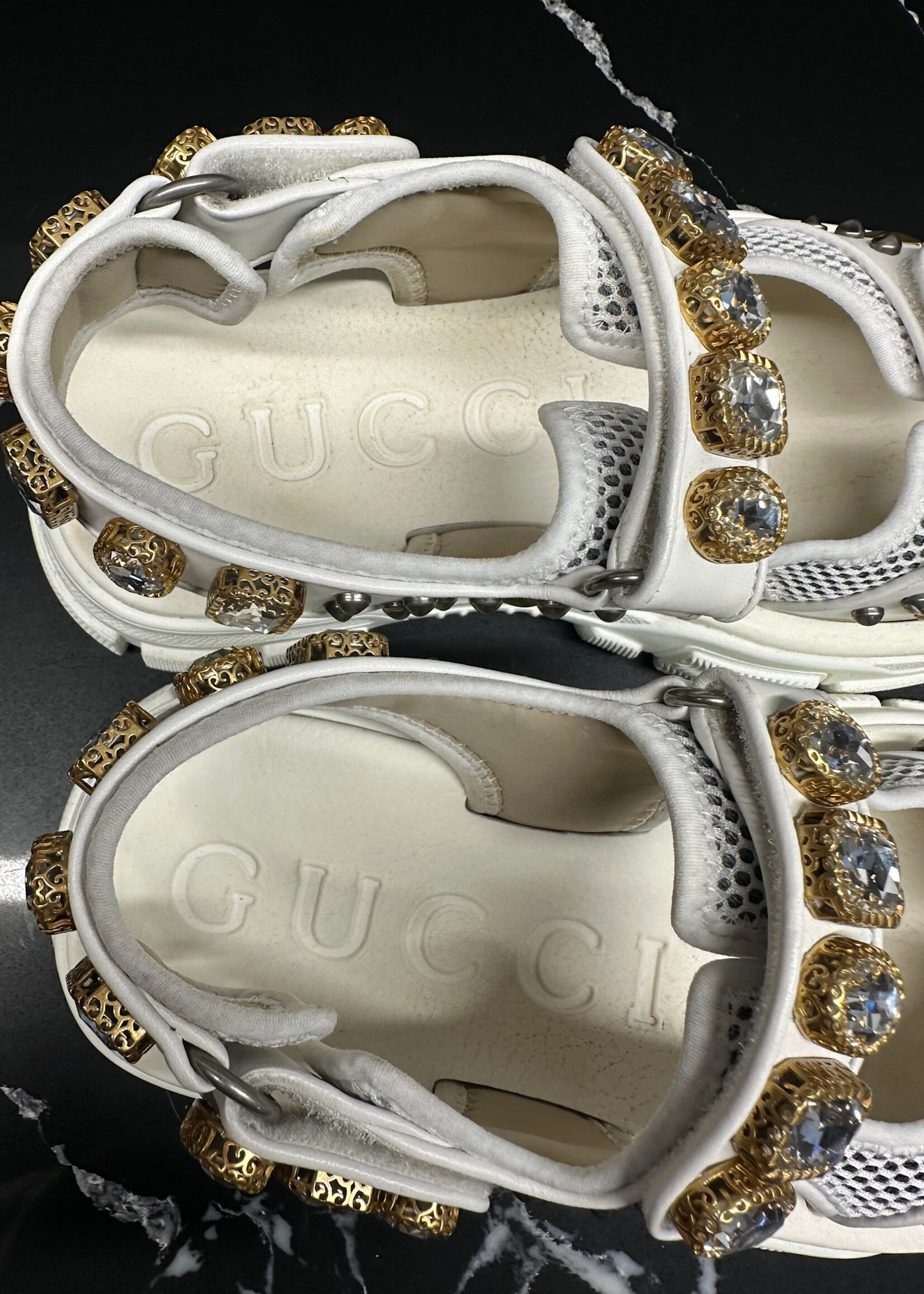 Gucci Aguru Crystal White Sandals 38/7.5 Fem