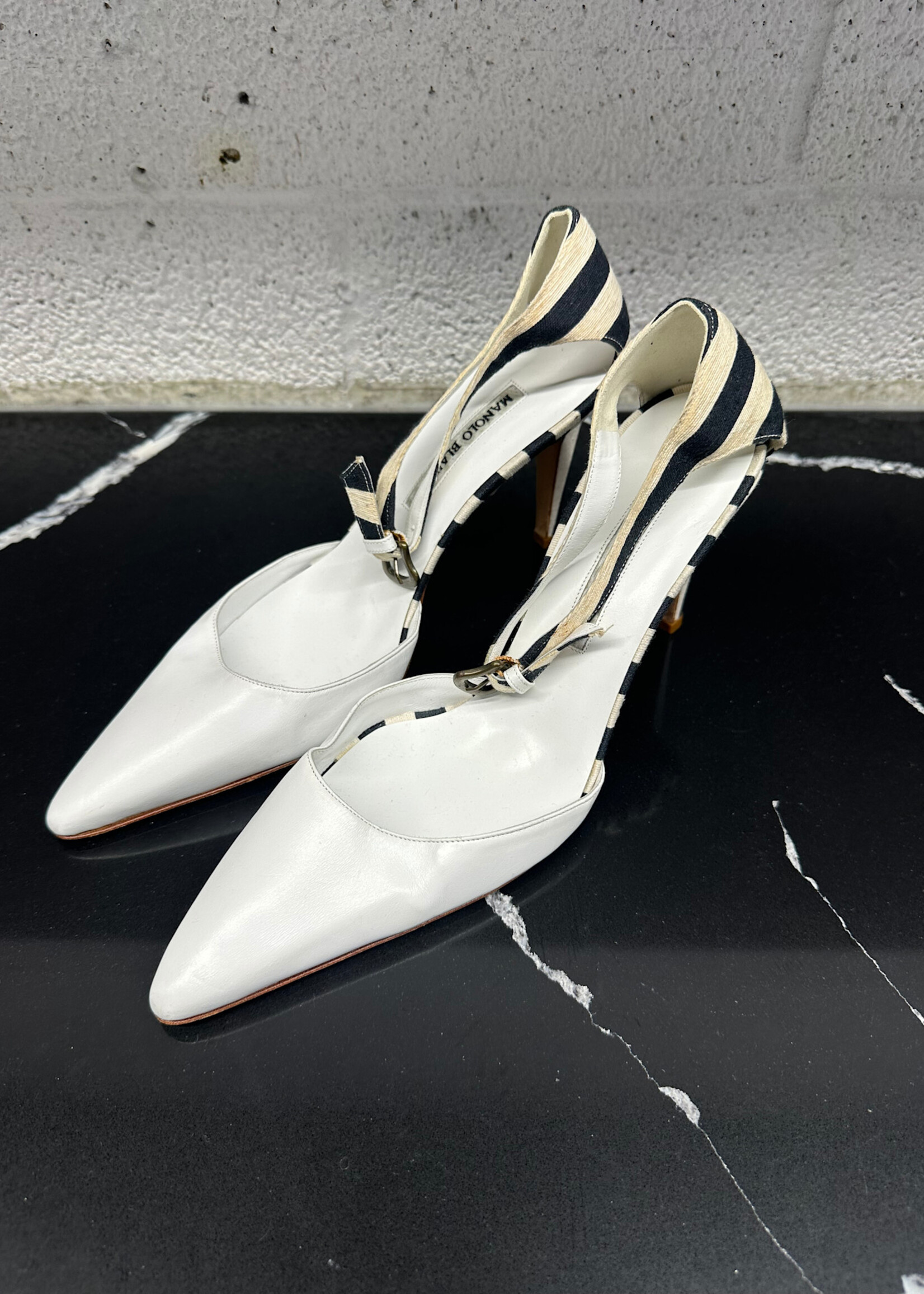 Manolo Blahnik White Striped Heels Fem 9 AS IS