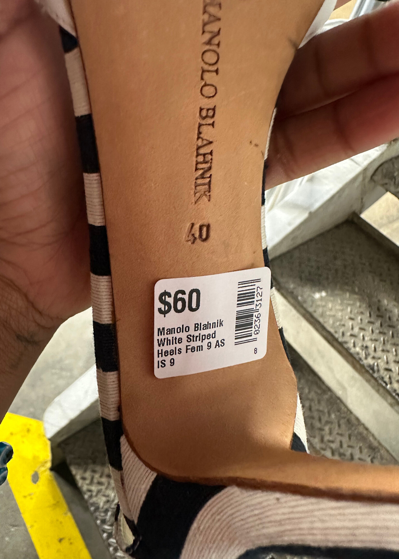 Manolo Blahnik White Striped Heels Fem 9 AS IS