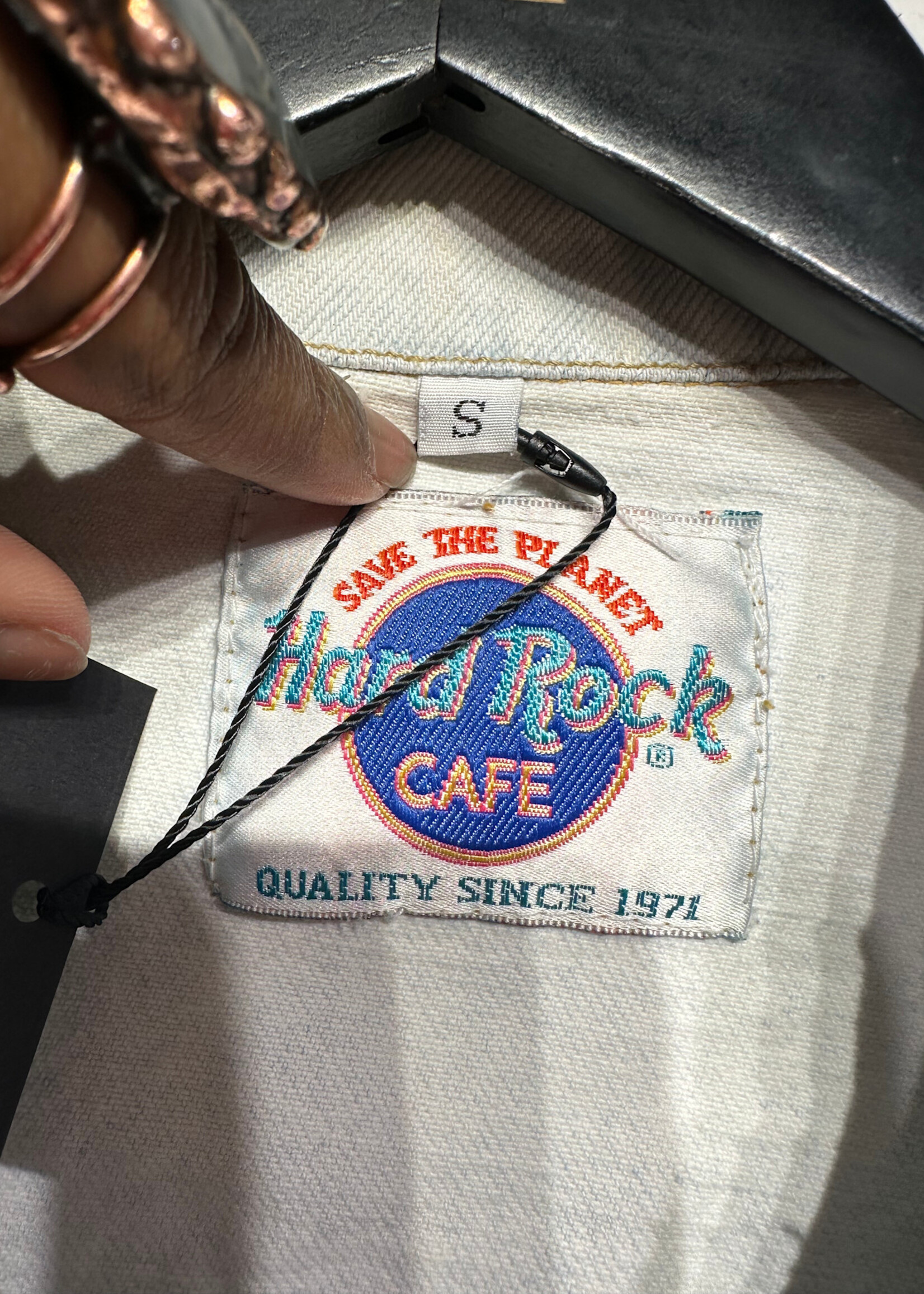 Hard Rock Honolulu Vintage White Wash Jean Jacket S