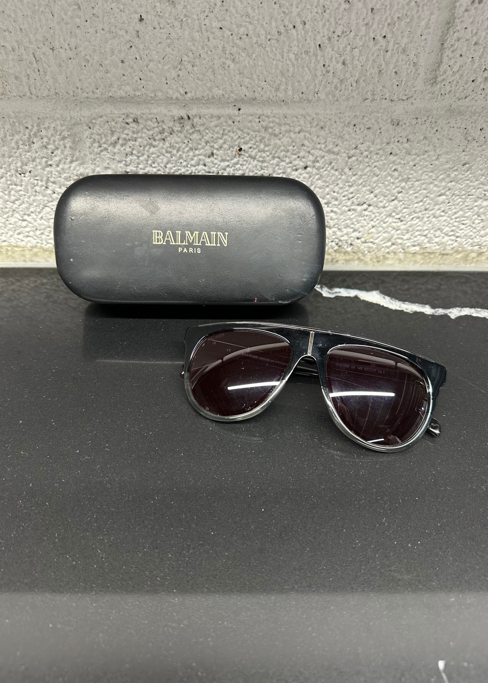 Balmain BL2105B With Case