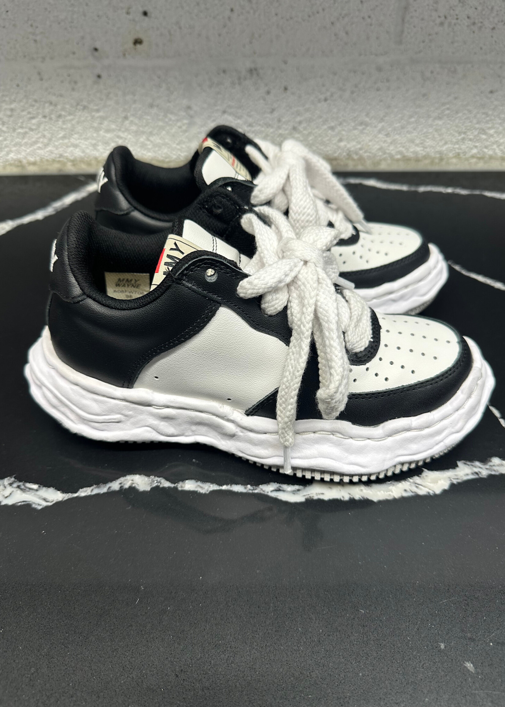 Mihara Black/White "Wayne Low Sneakers Fem 6