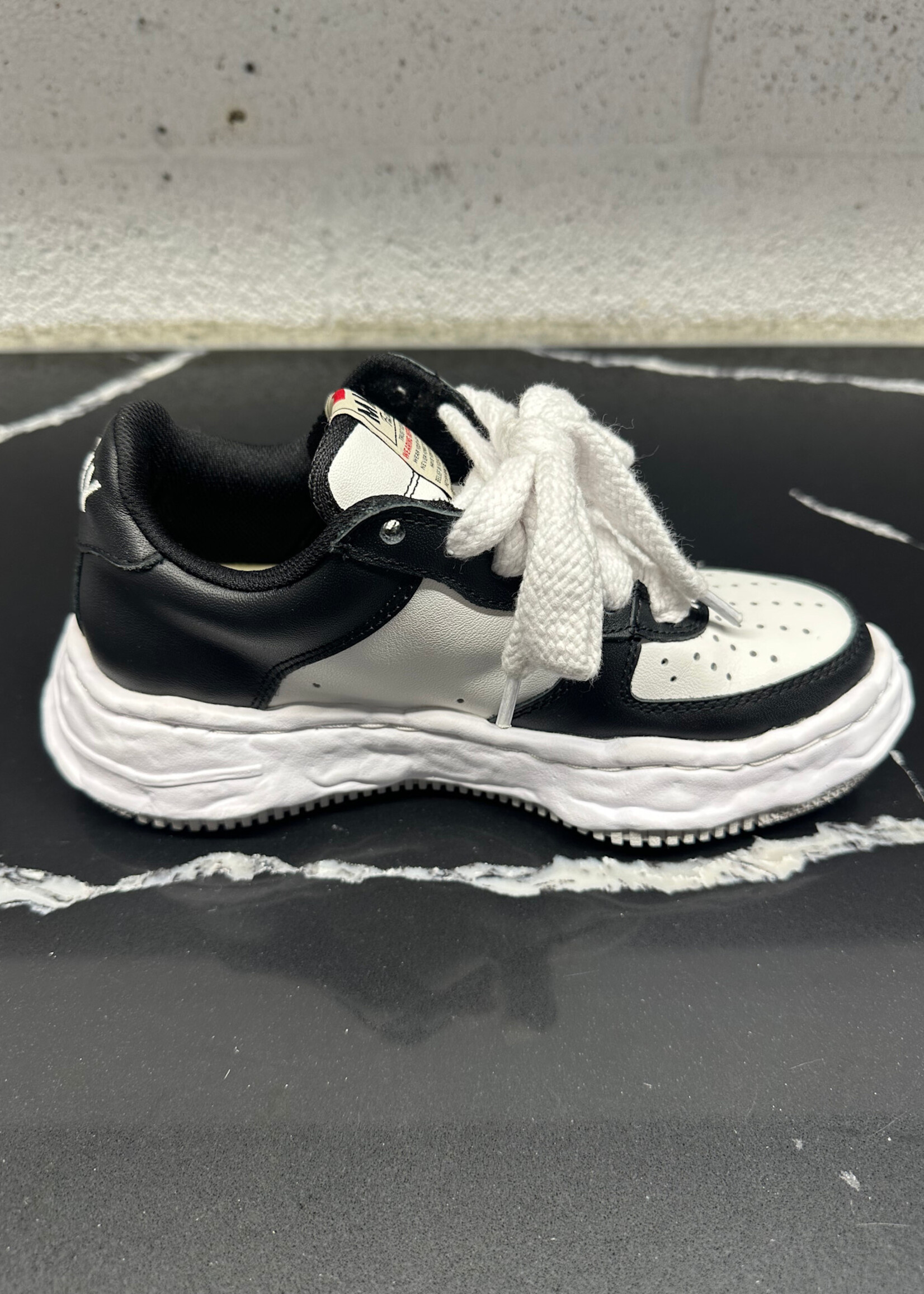 Mihara Black/White "Wayne Low Sneakers Fem 6