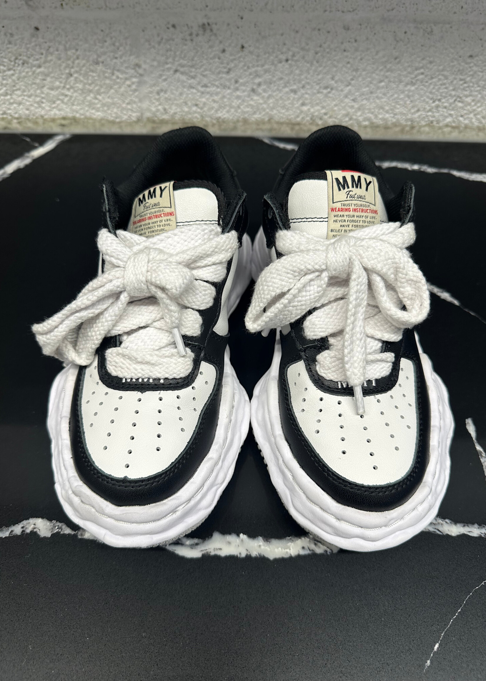 Mihara Black/White "Wayne Low Sneakers Fem 6