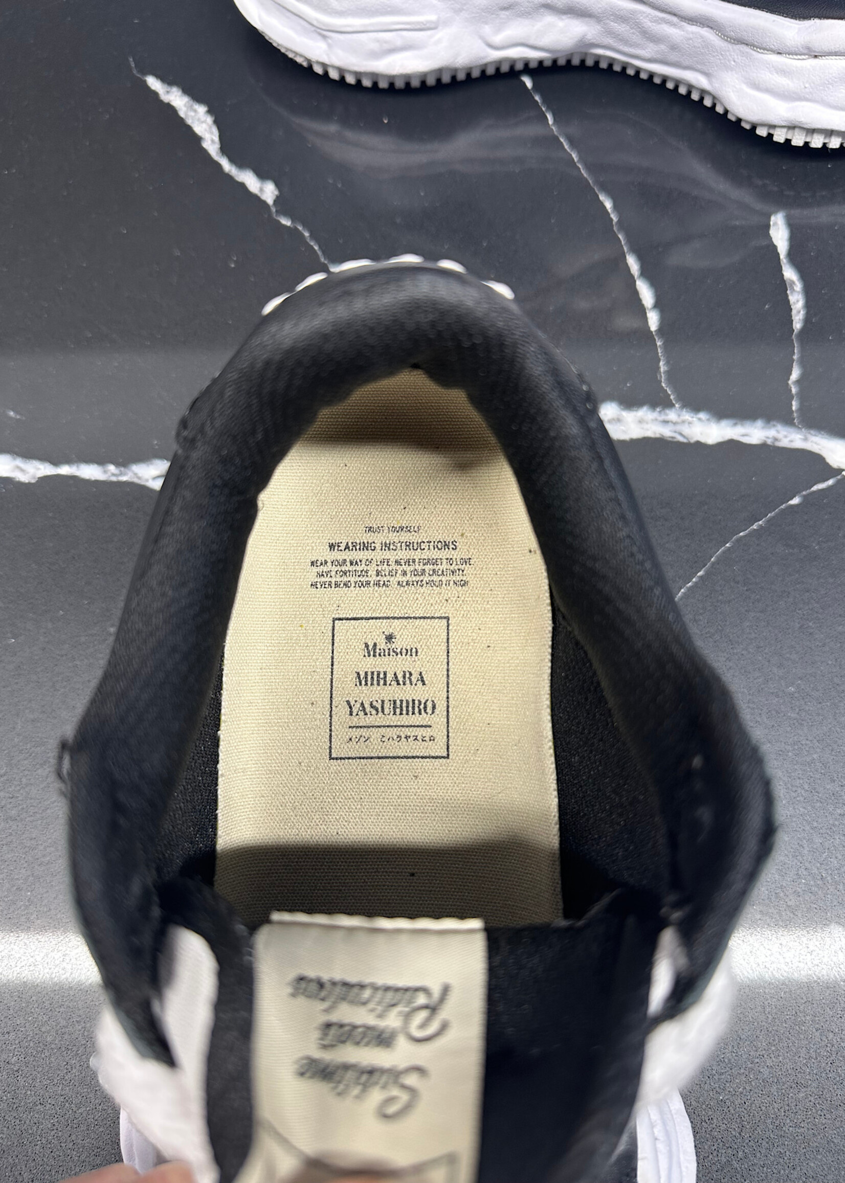 Mihara Black/White "Wayne Low Sneakers Fem 6
