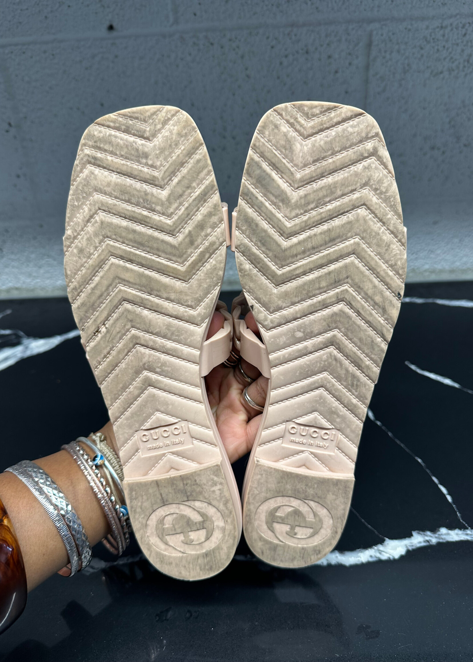 Gucci Salmon Rubber Chain Sandal 38/7.5