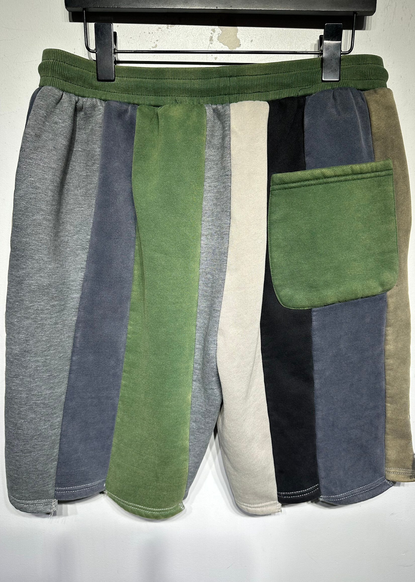 Raspberry Hills Multicolor Shorts 30-32