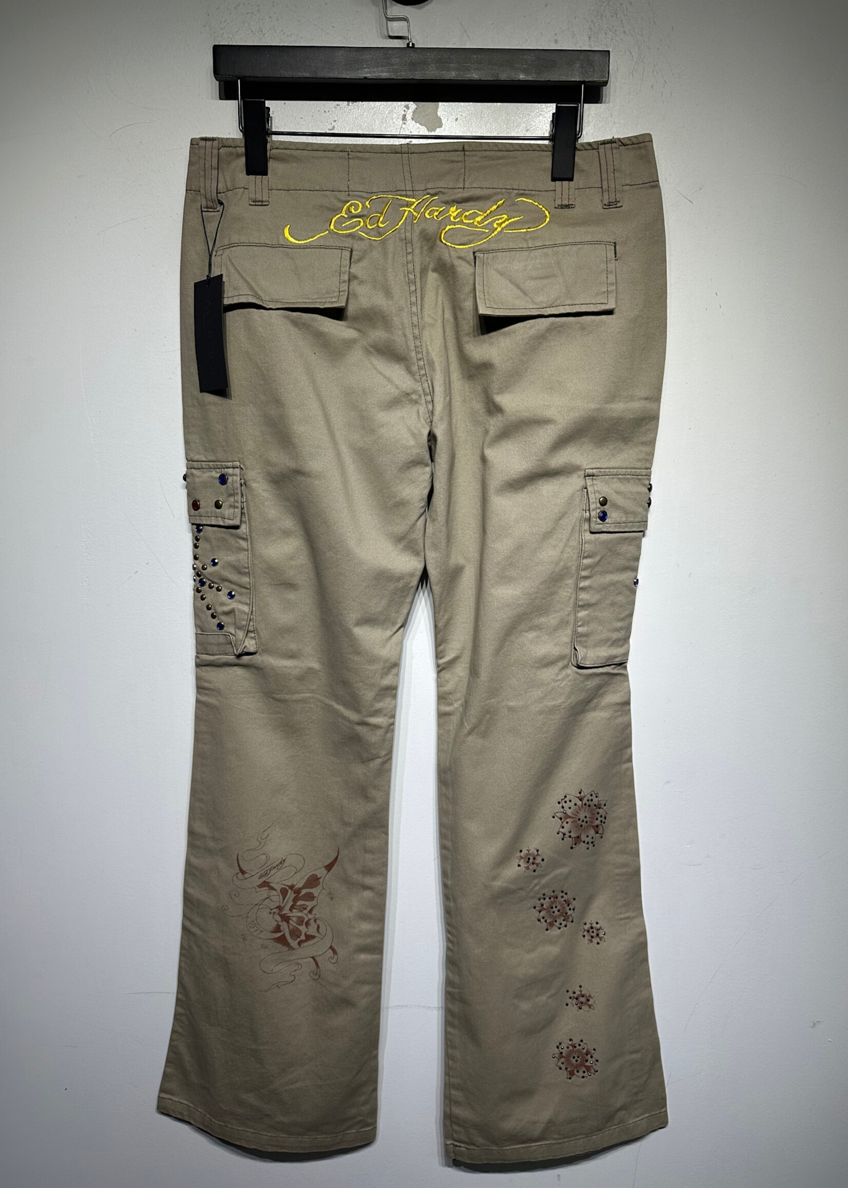 Ed Hardy NWT Beige Studded Cargo Pants 28