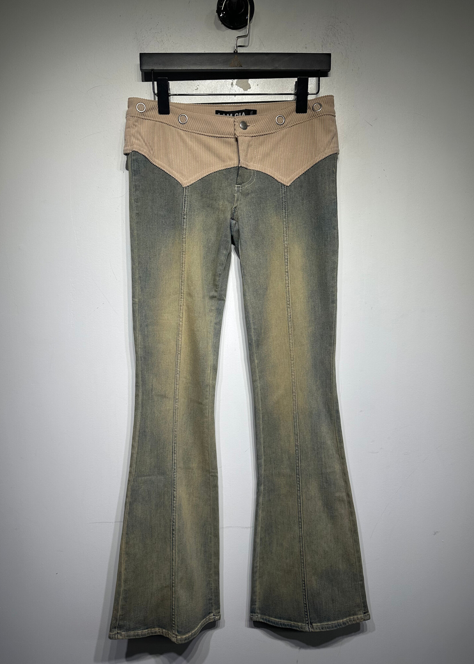 NWT I Am Gia Tommie Jeans S/28 (Retail: $135)