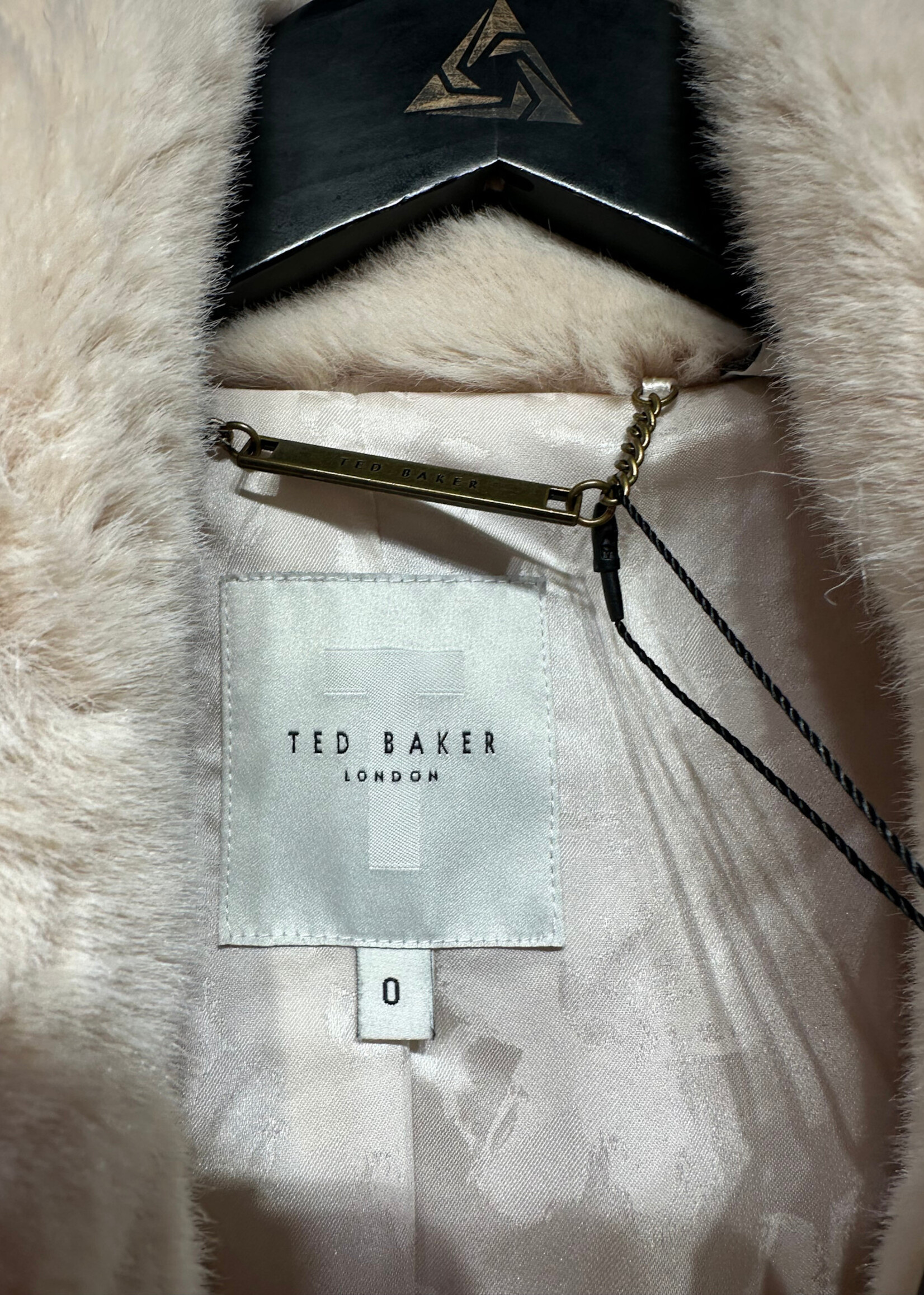 Ted Baker White Faux Fur Jacket Fem S