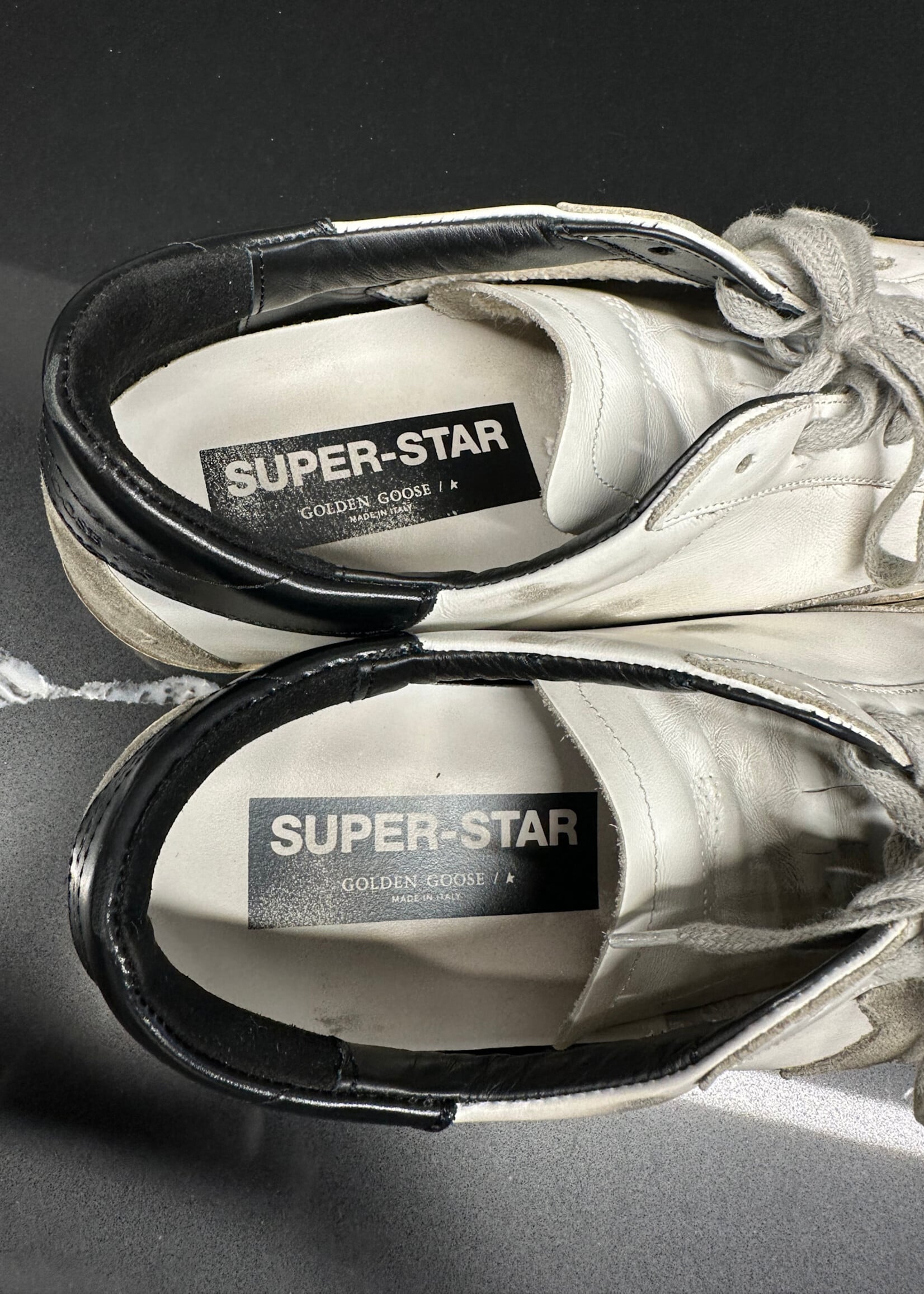 Golden Goose Black / White Superstar Masc 10