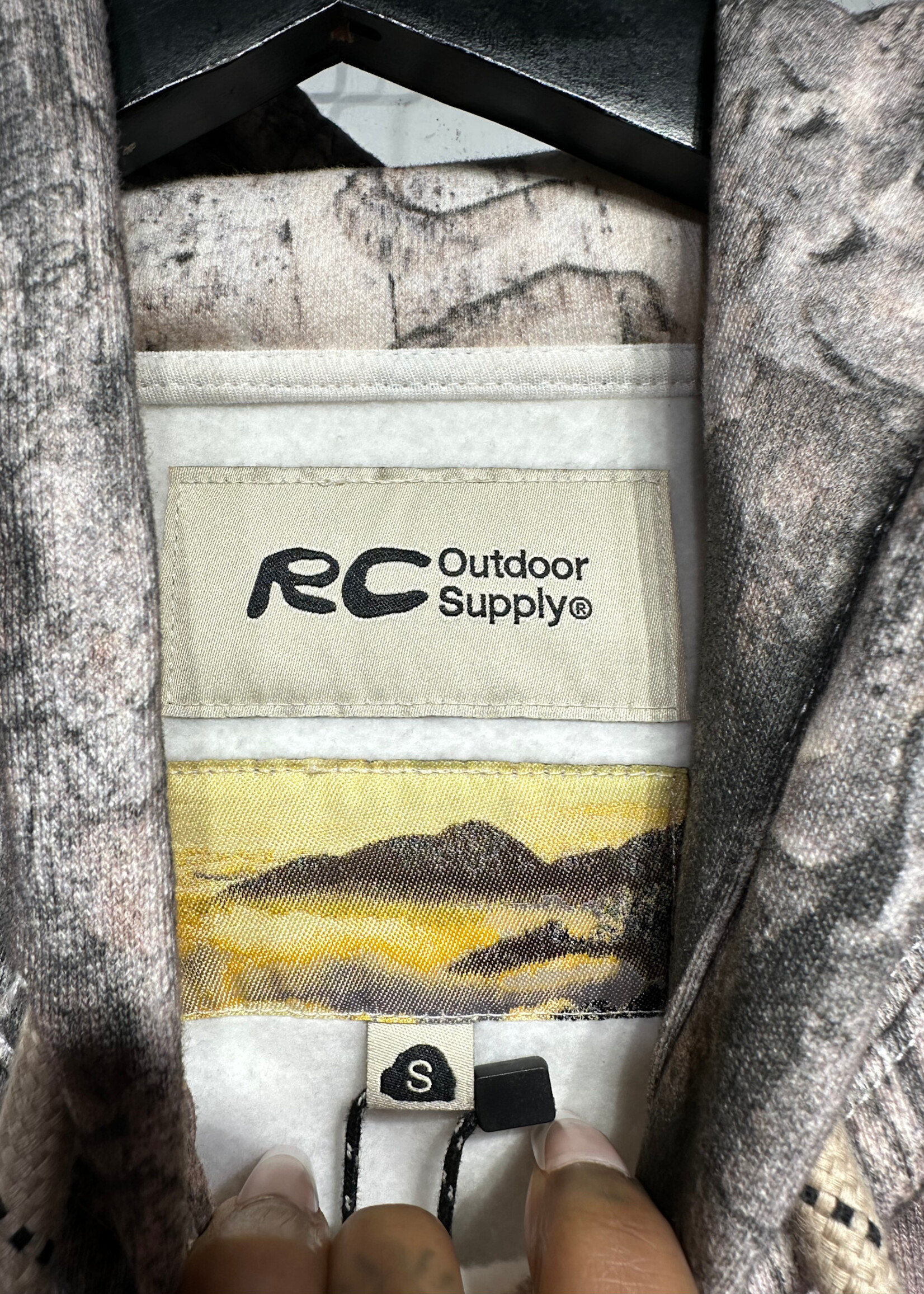 Reese Cooper NWT Outdoor Supply Camo Hoodie S