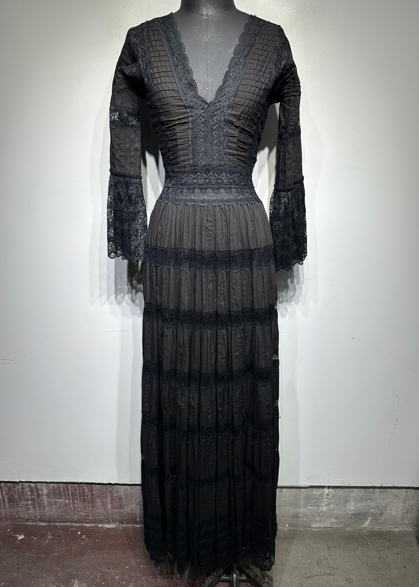 No Label Black Lace Pleated Maxi Dress XS