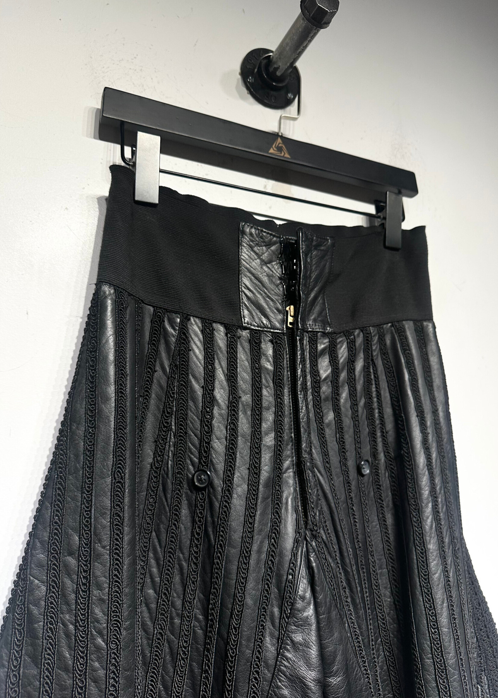 No Label 70s Black Leather Matador Pants Fem 28