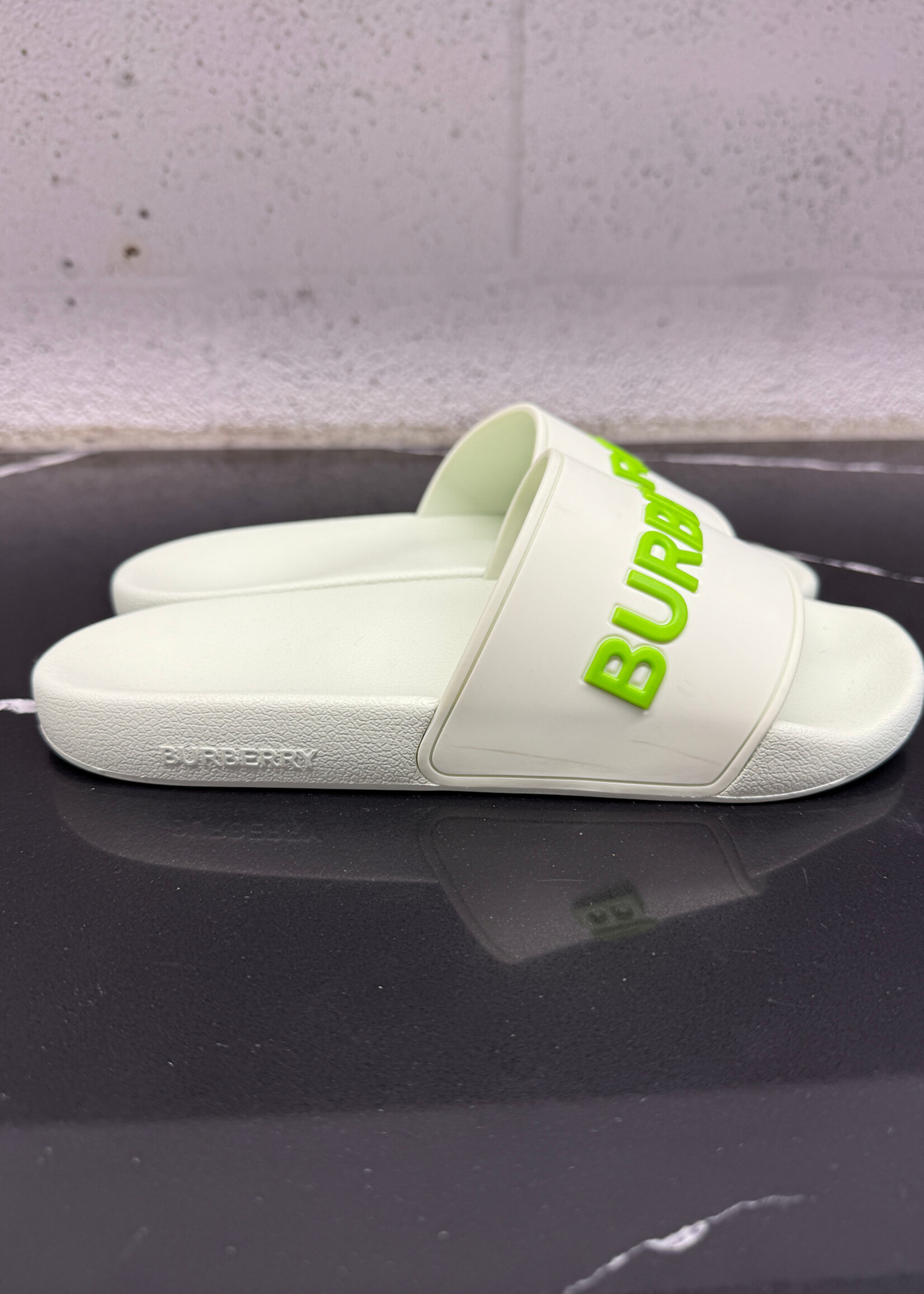 Burberry Barely Green Logo Slides 39/8.5