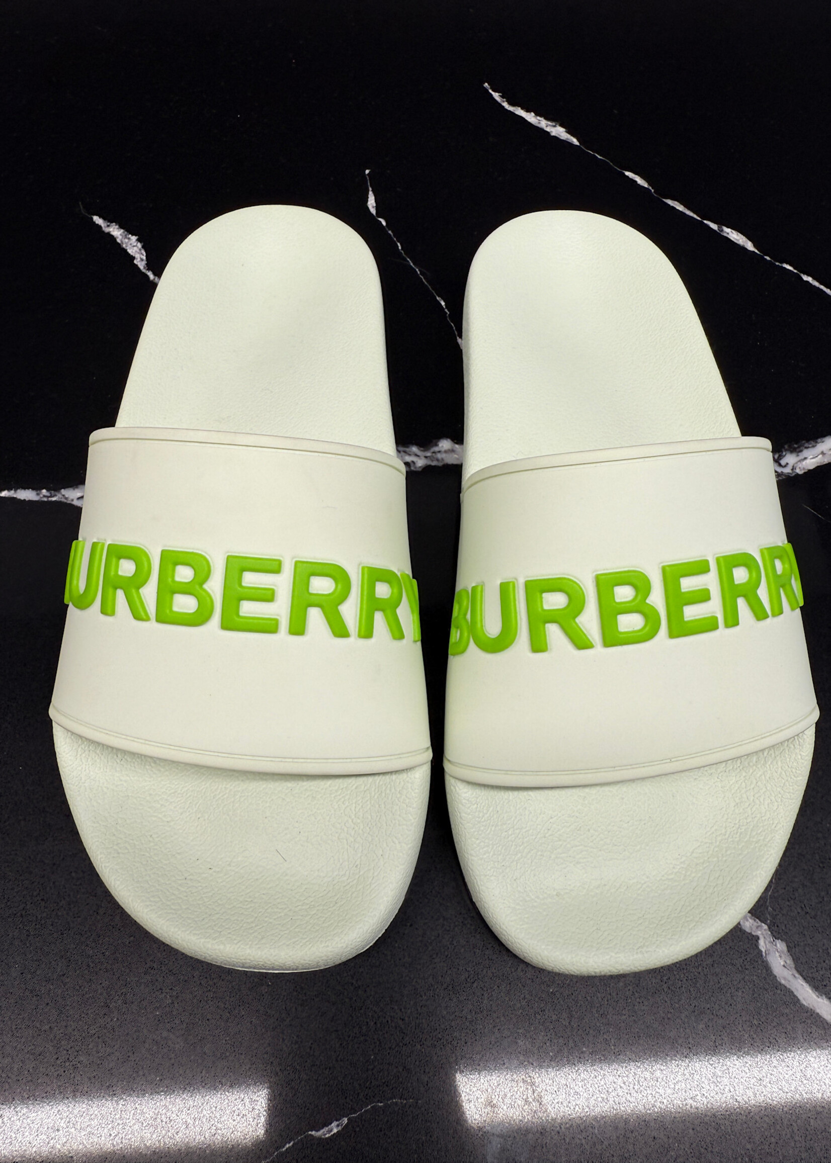 Burberry Barely Green Logo Slides 39/8.5