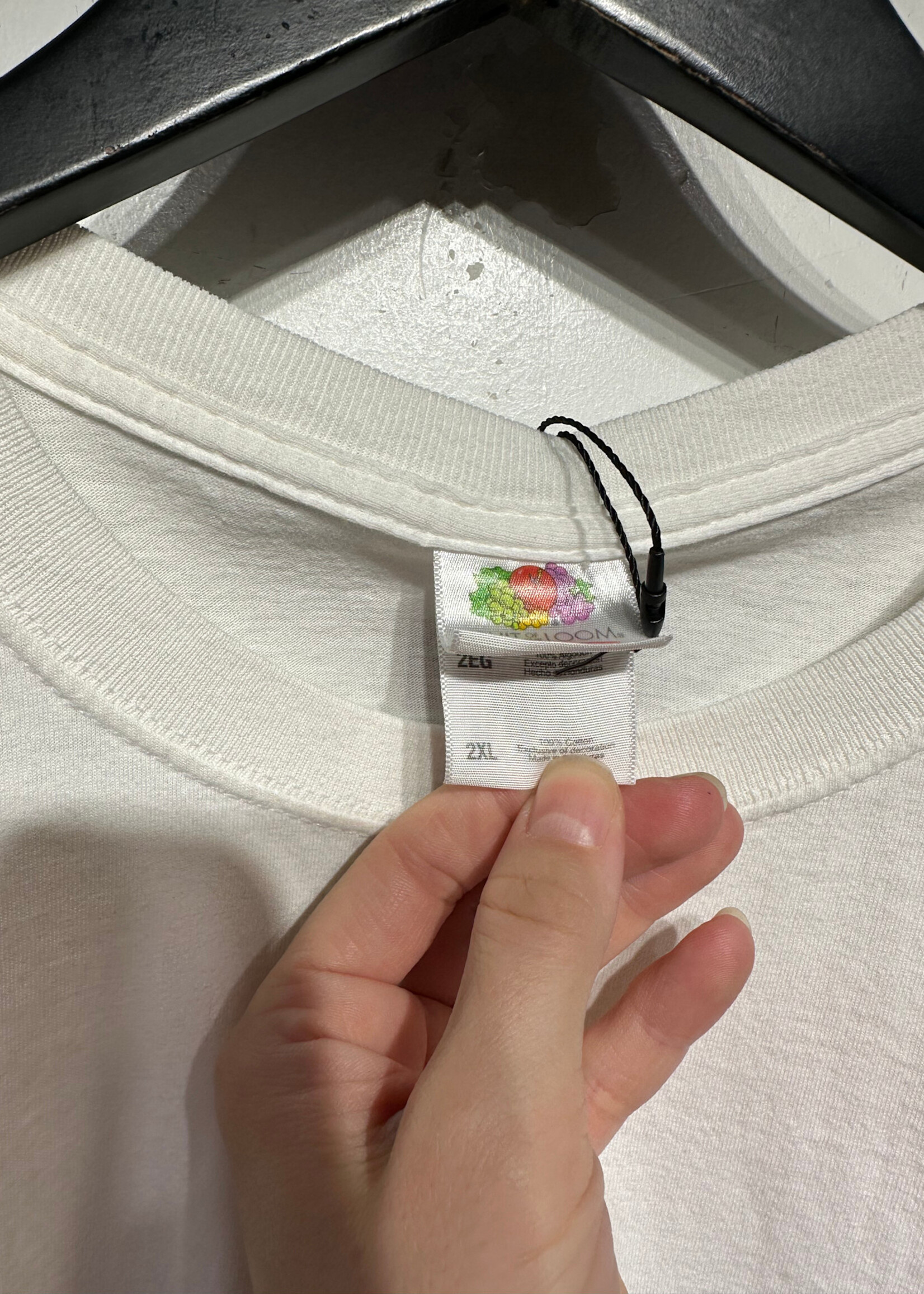 Riviera Casino & Hotel Butt White Graphic Tee Masc 2XL