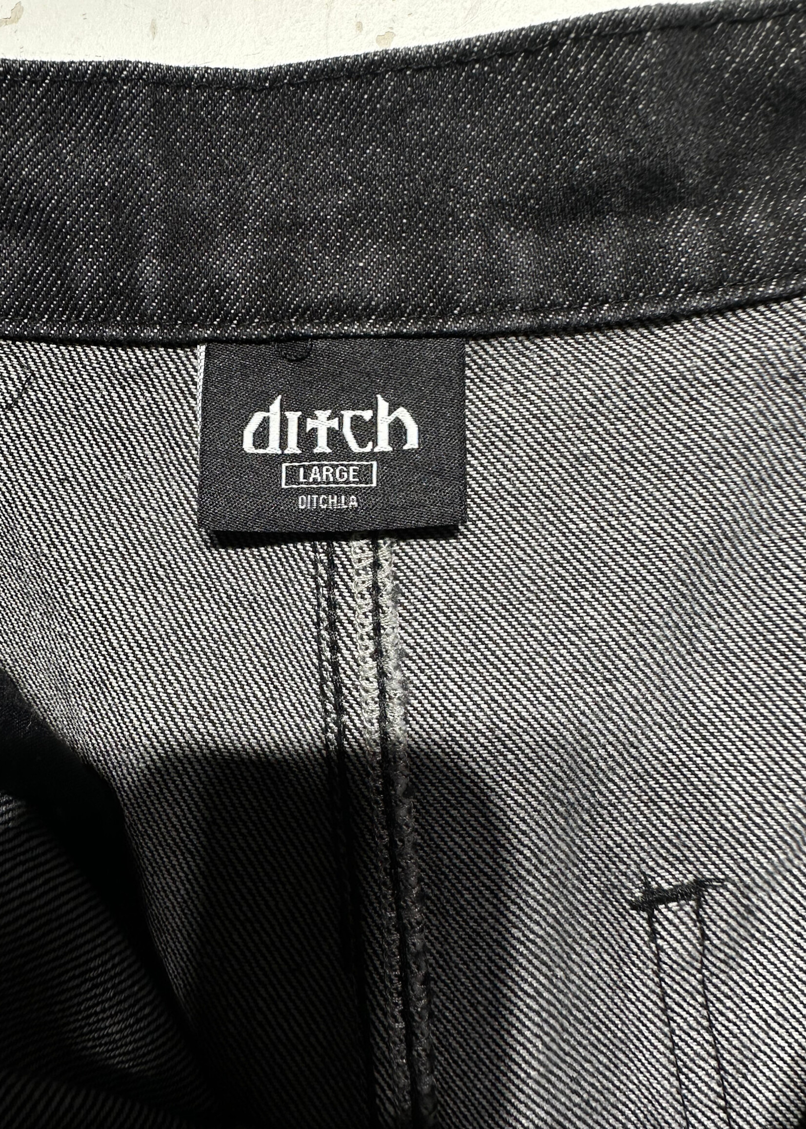 Ditch LA Barbed Wire Shorts Masc 34