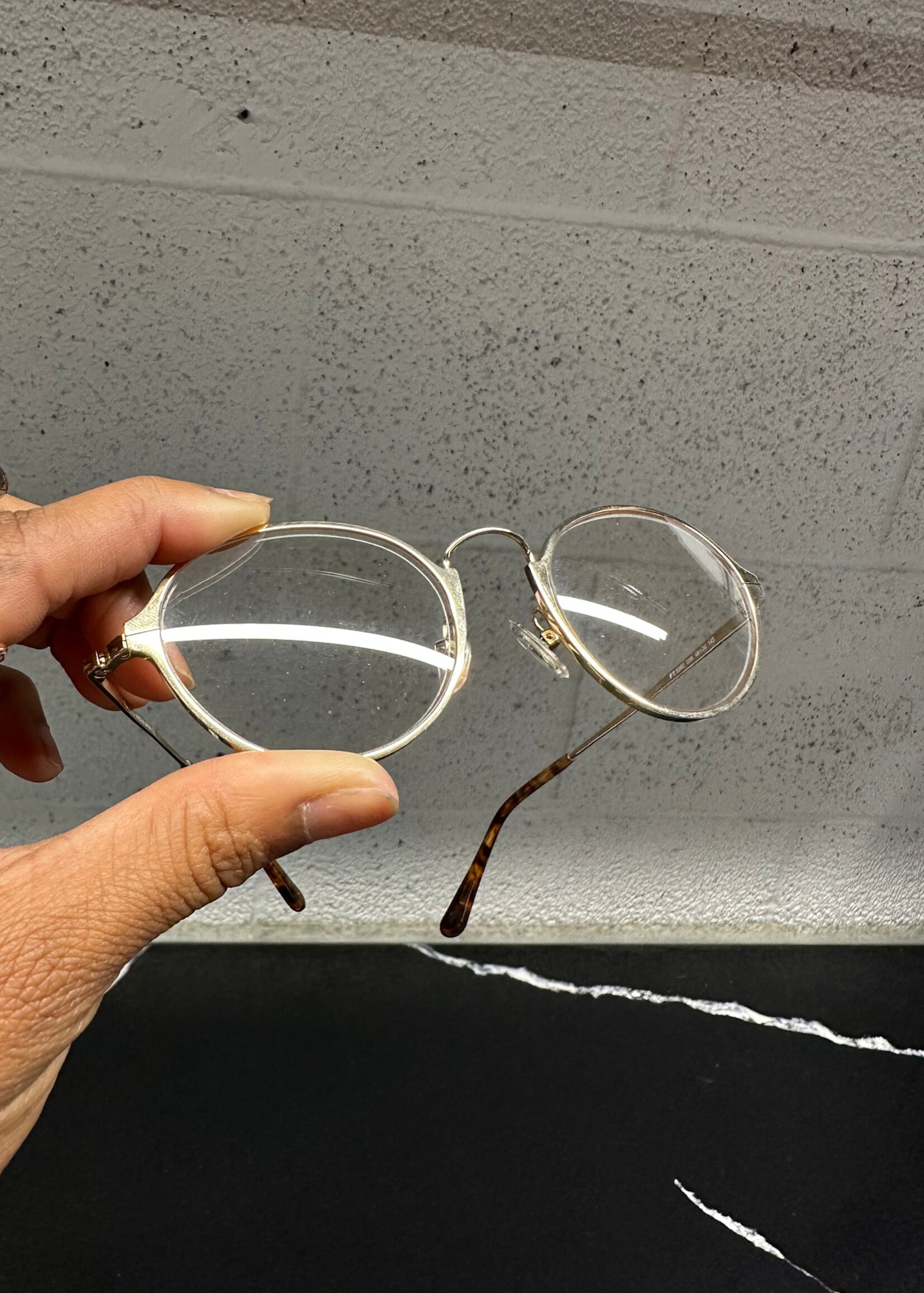 Tom Ford Oval Shaped Gold Lenses
