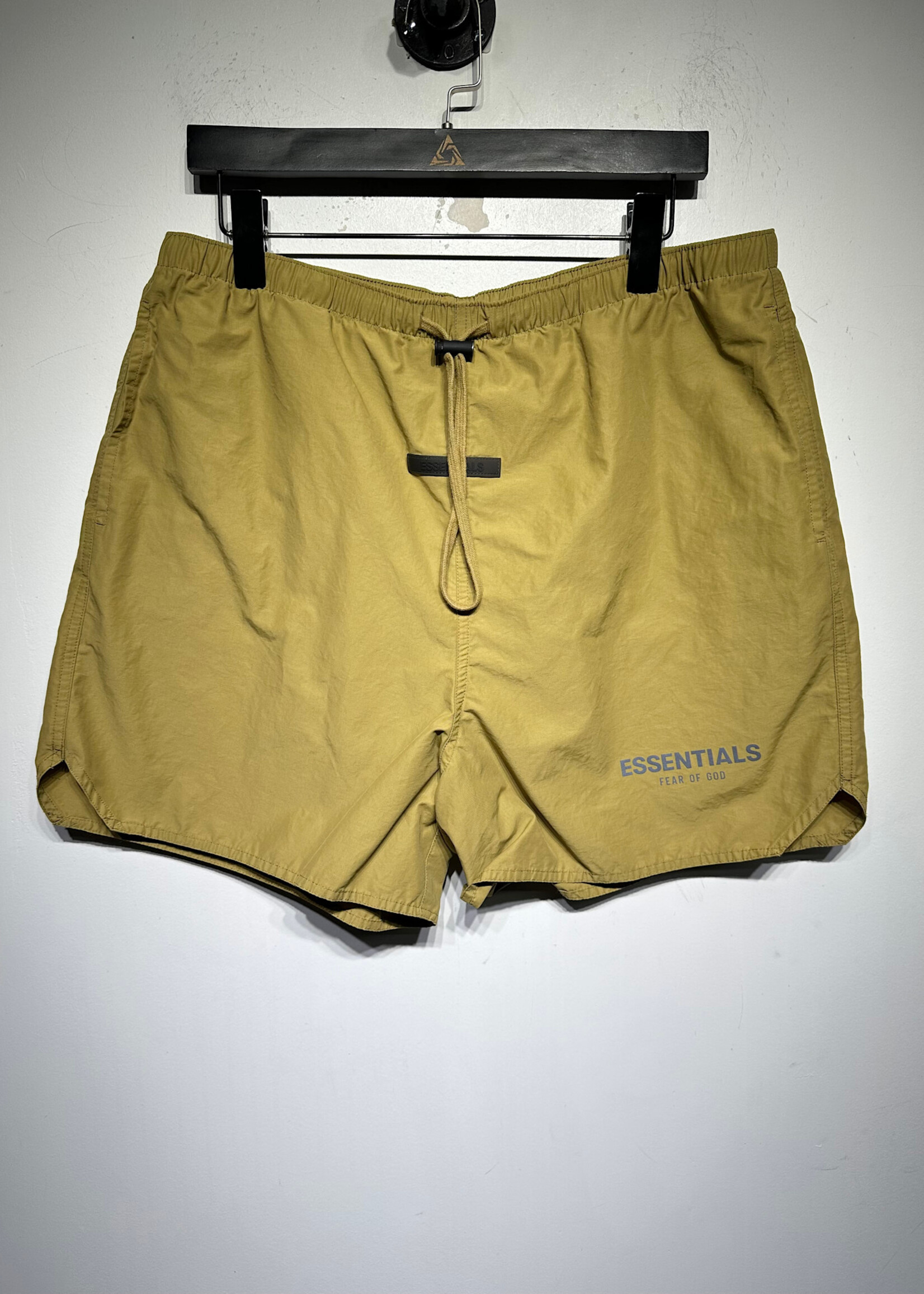 Fear of God Essentials Khaki Shorts Masc 34