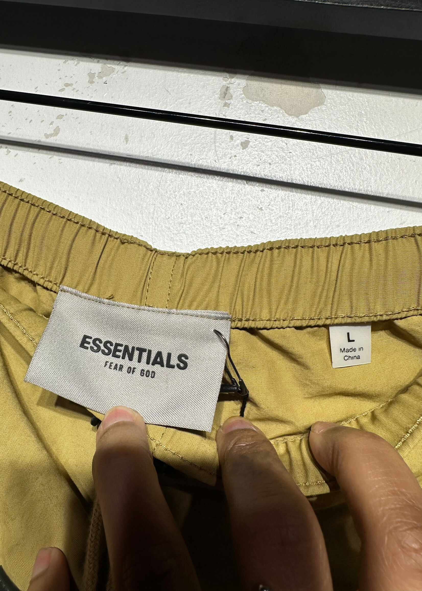 Fear of God Essentials Khaki Shorts Masc 34