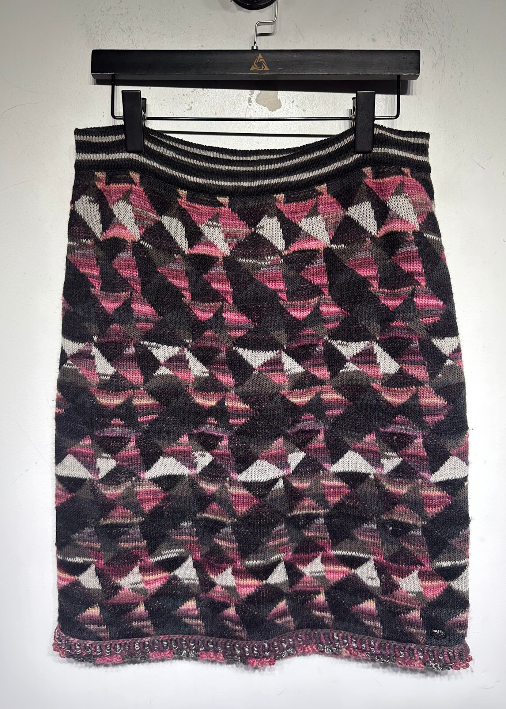 Chanel 2000s Pink Black Wool Skirt 28-30