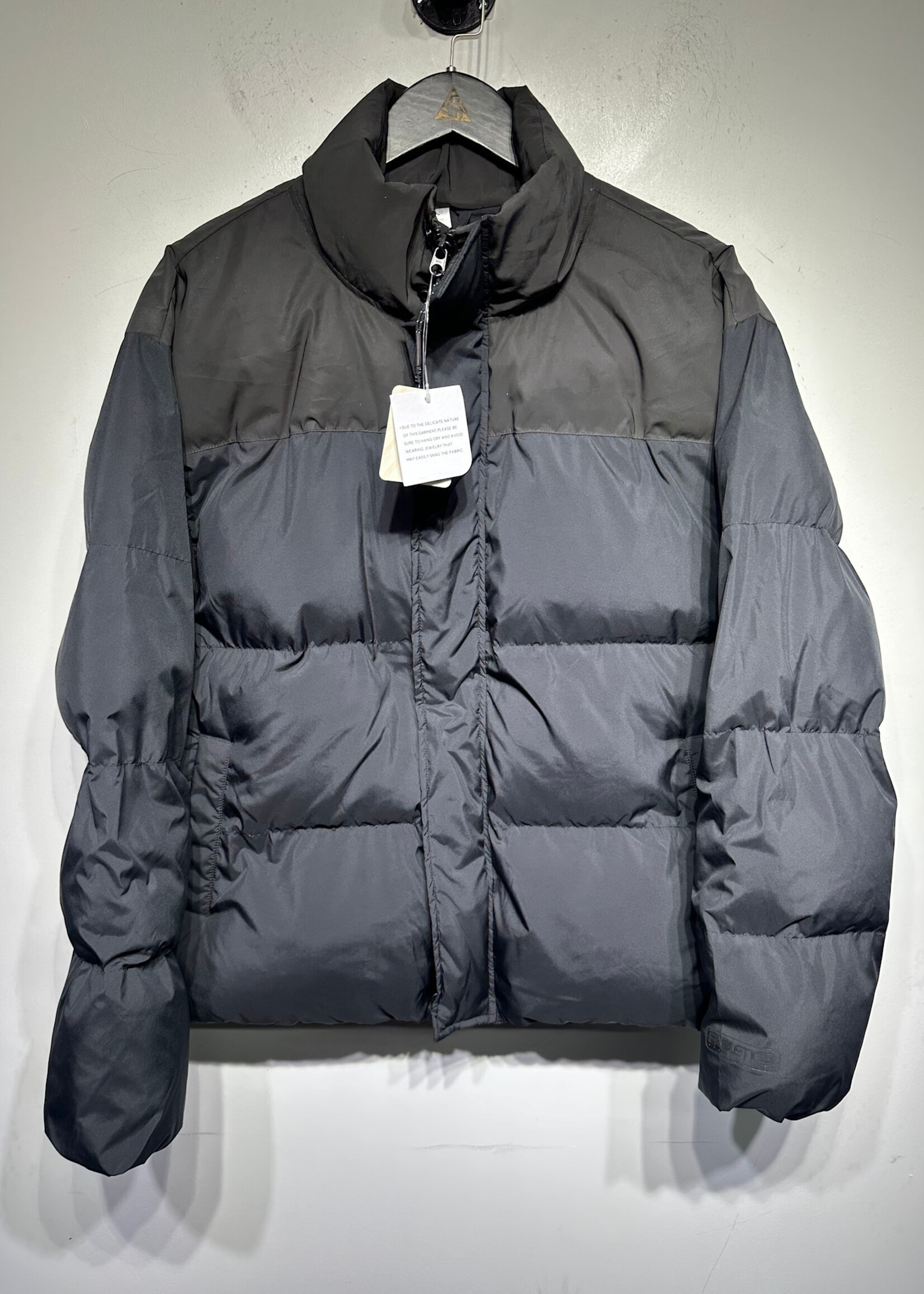 Fabletics NWT Black Puffer Jacket Masc M