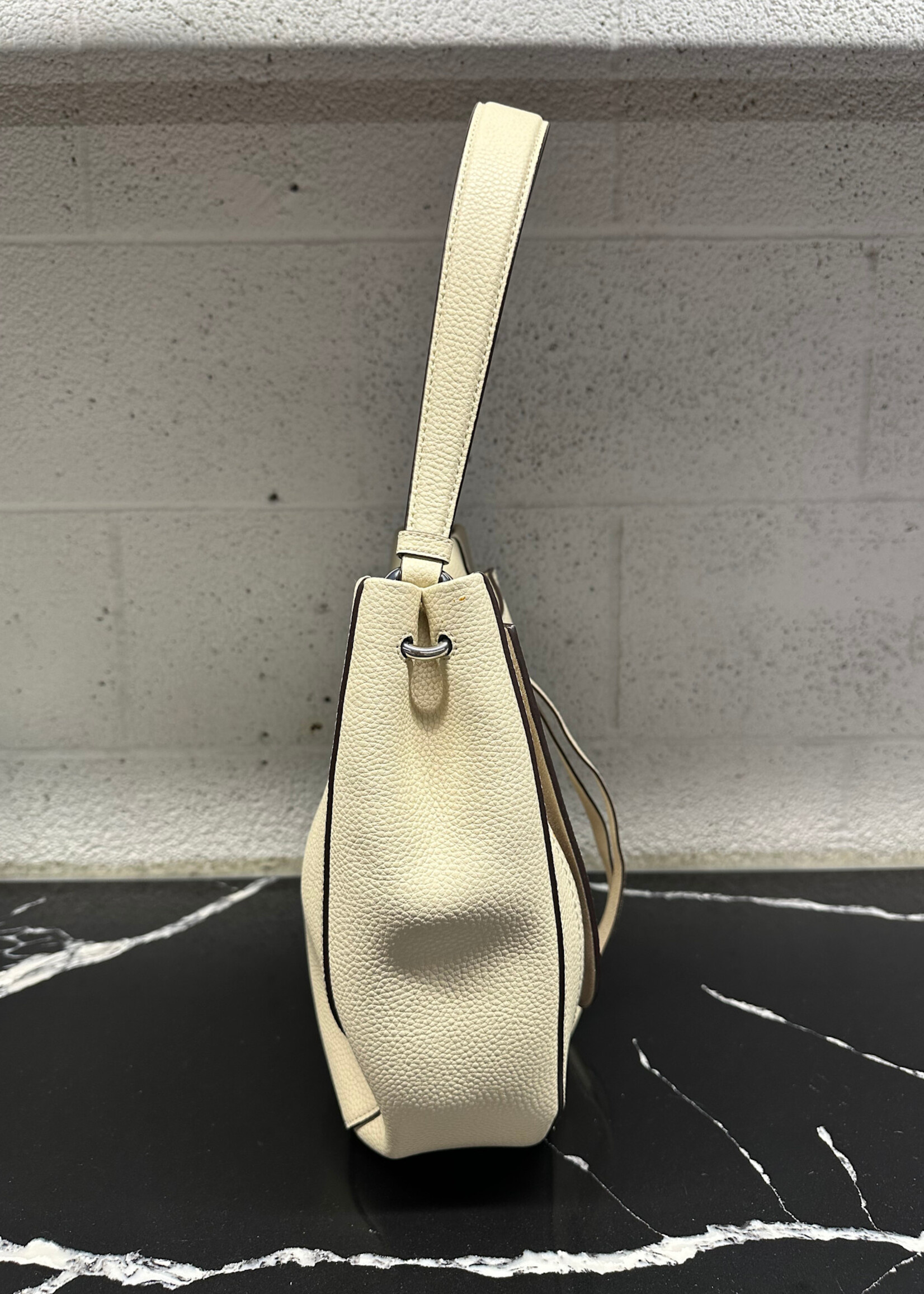 Marc Jacobs Maverick Pebbled Leather Purse