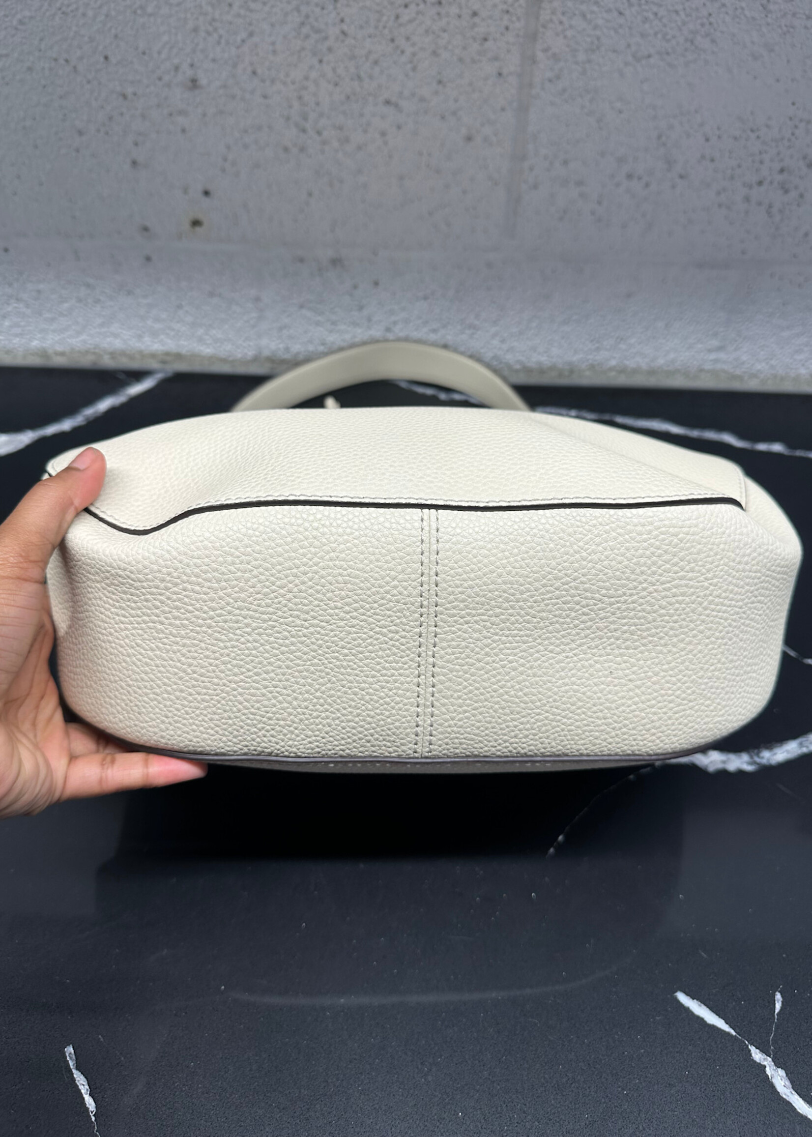 Marc Jacobs Maverick Pebbled Leather Purse