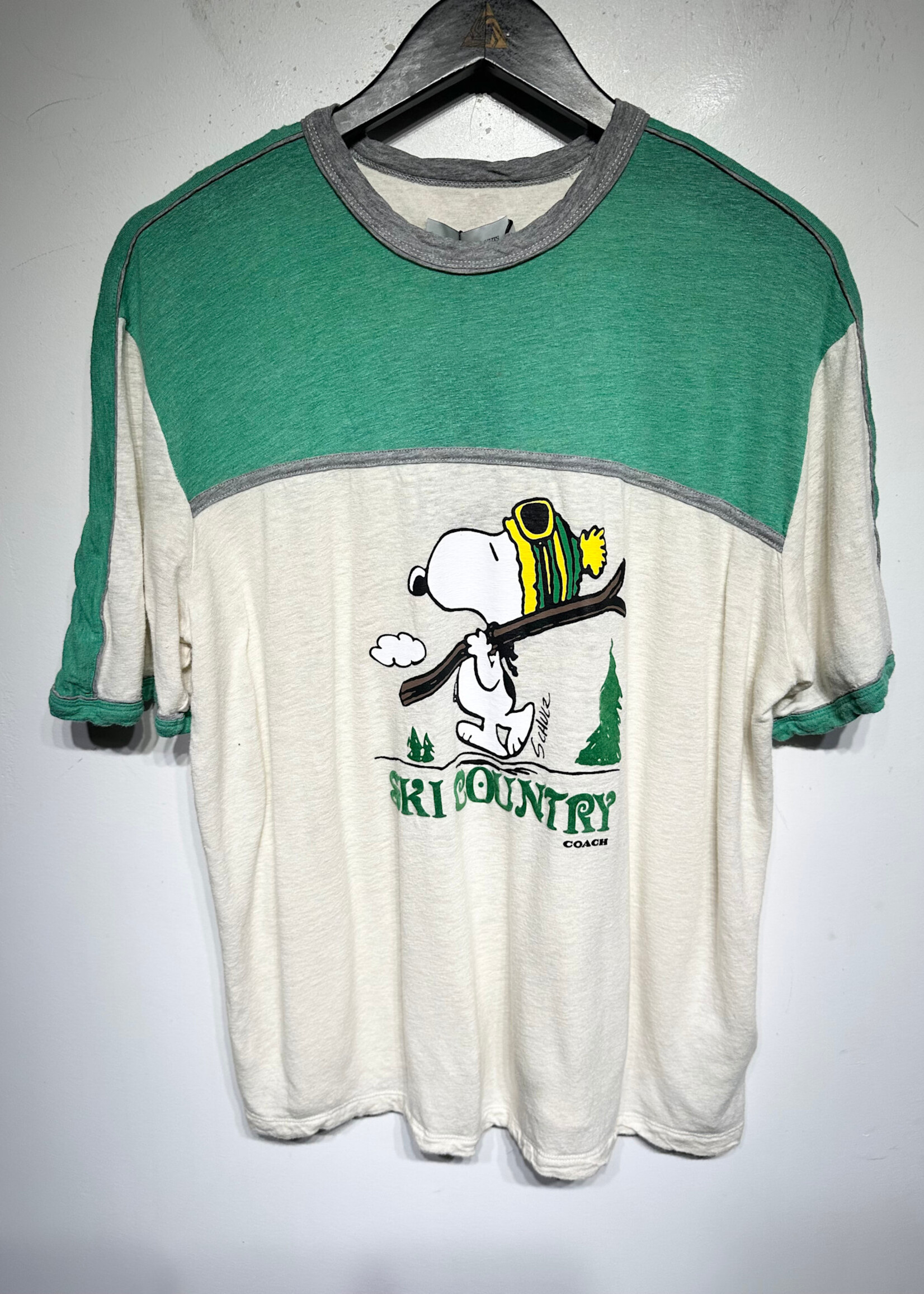Coach X Peanuts Ski Country Snoopy White Tee L