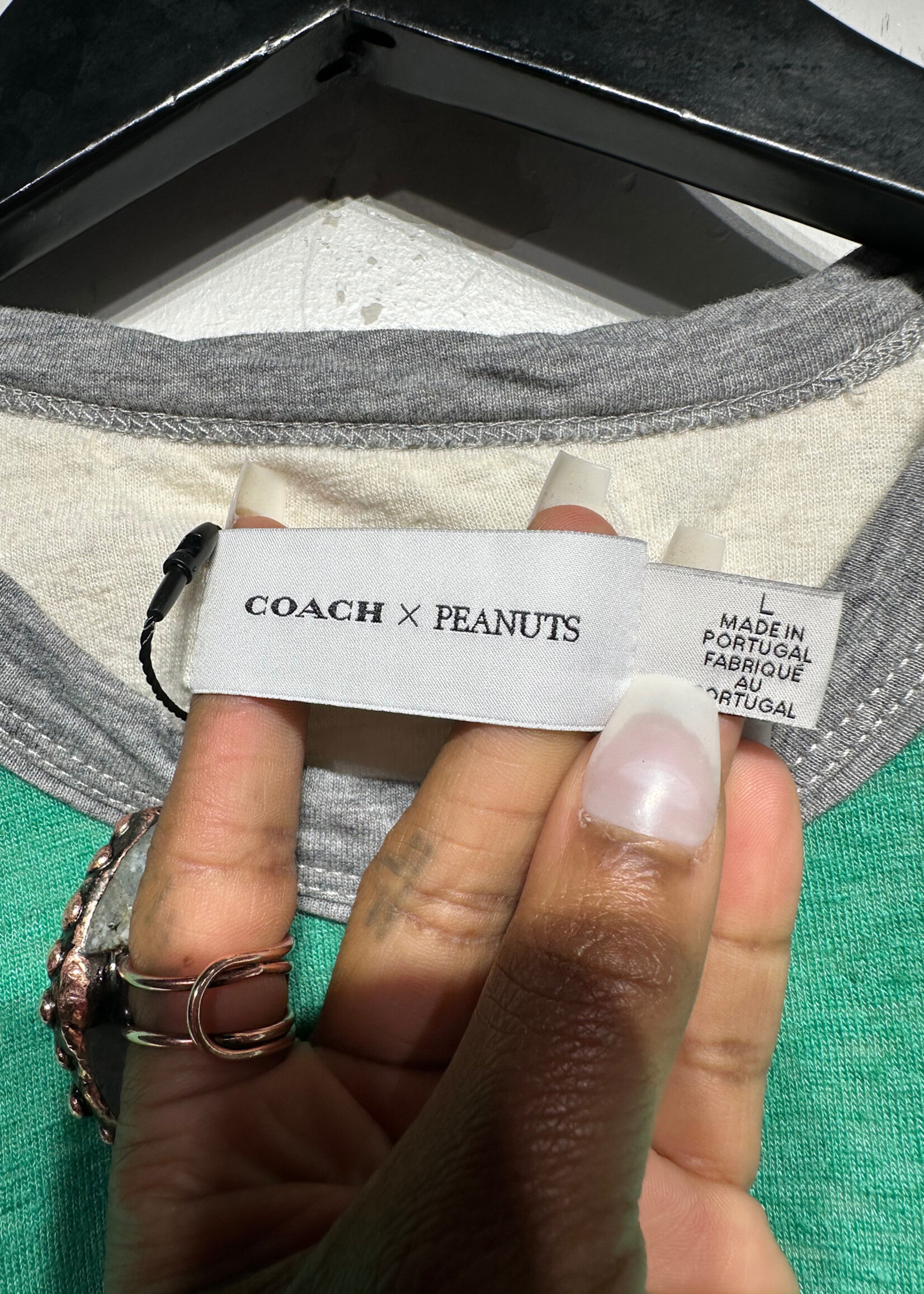 Coach X Peanuts Ski Country Snoopy White Tee L