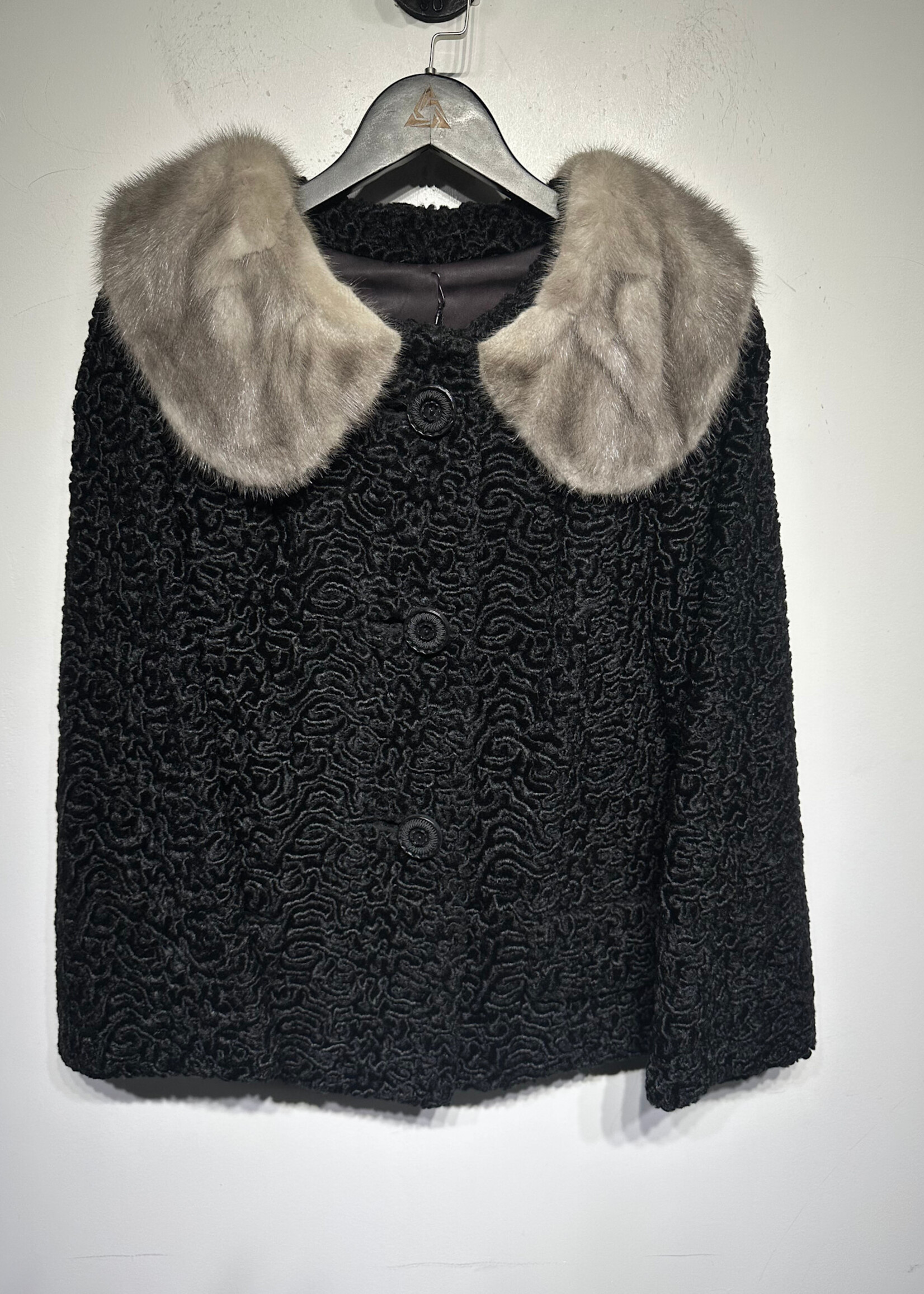 Lepshire Black Jacket w Fur Collar Fem M