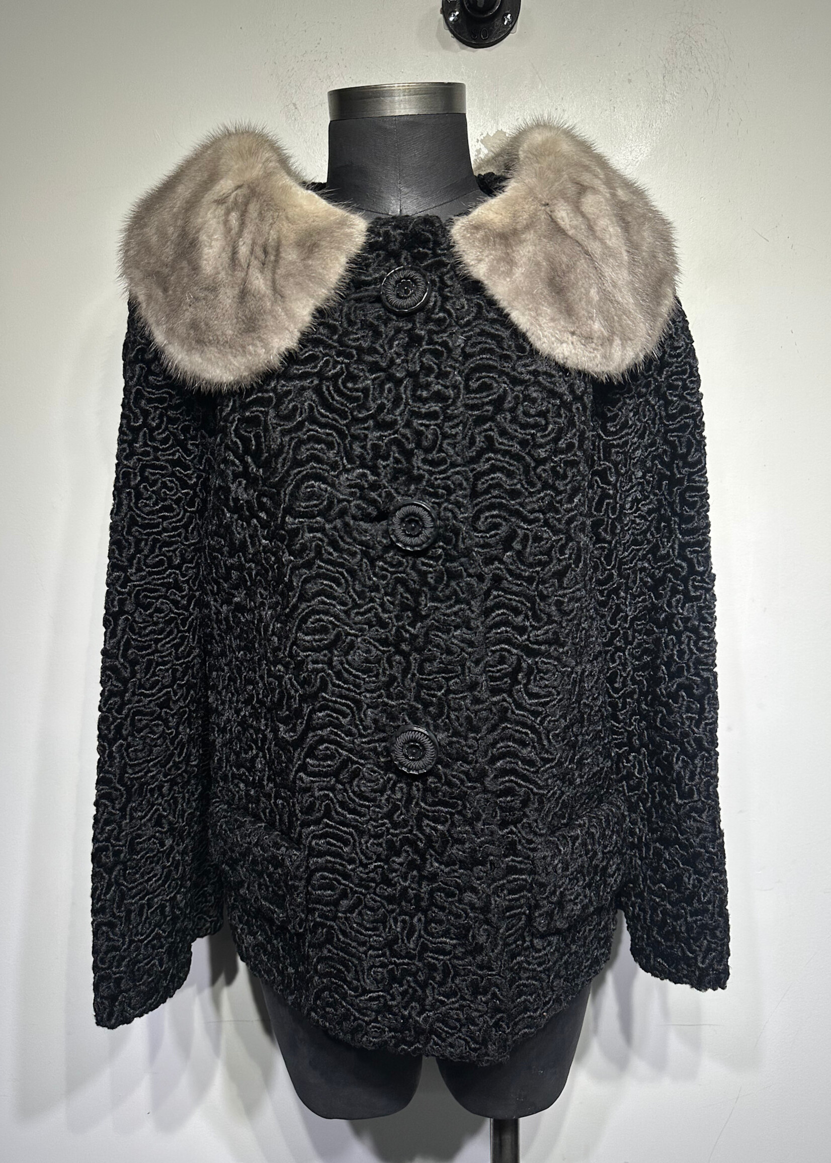Lepshire Black Jacket w Fur Collar Fem M