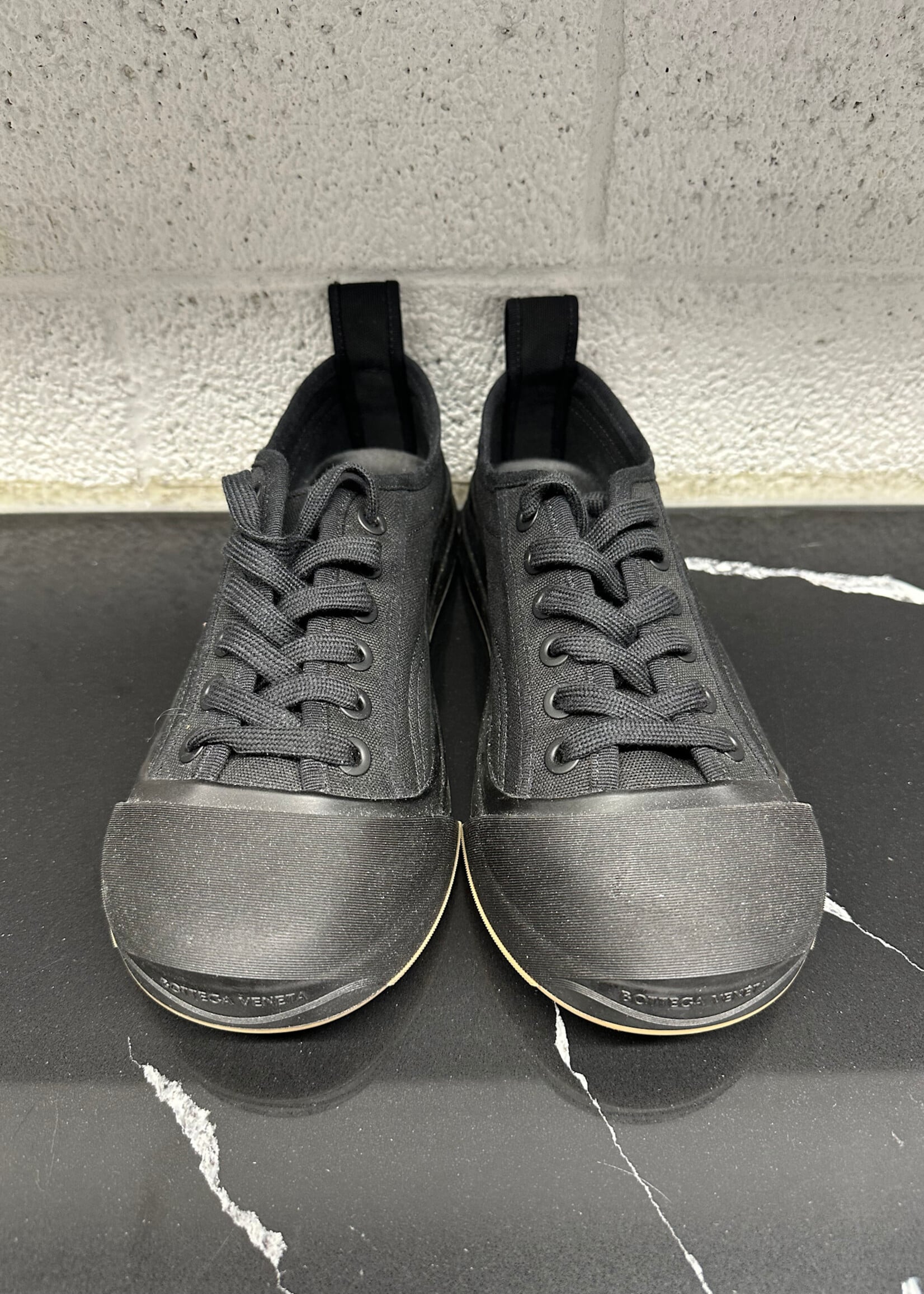 Bottega Black Low Top Sneakers 39.5/8.5