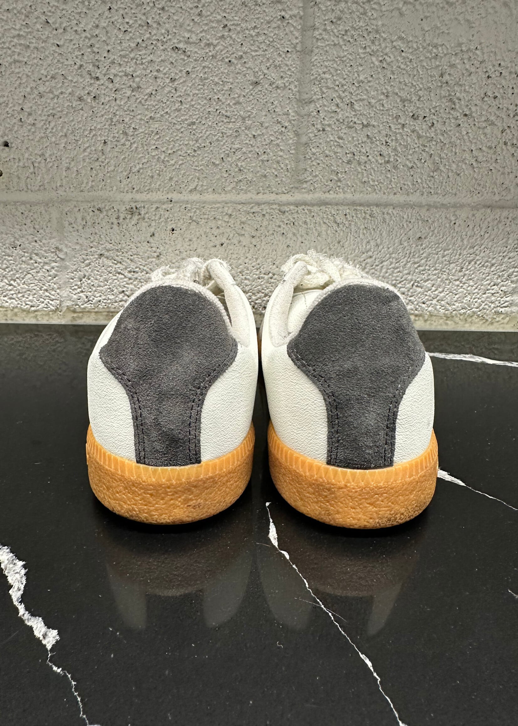 END X Adidas Samba Collab Shoes Masc 7.5/Fem 9